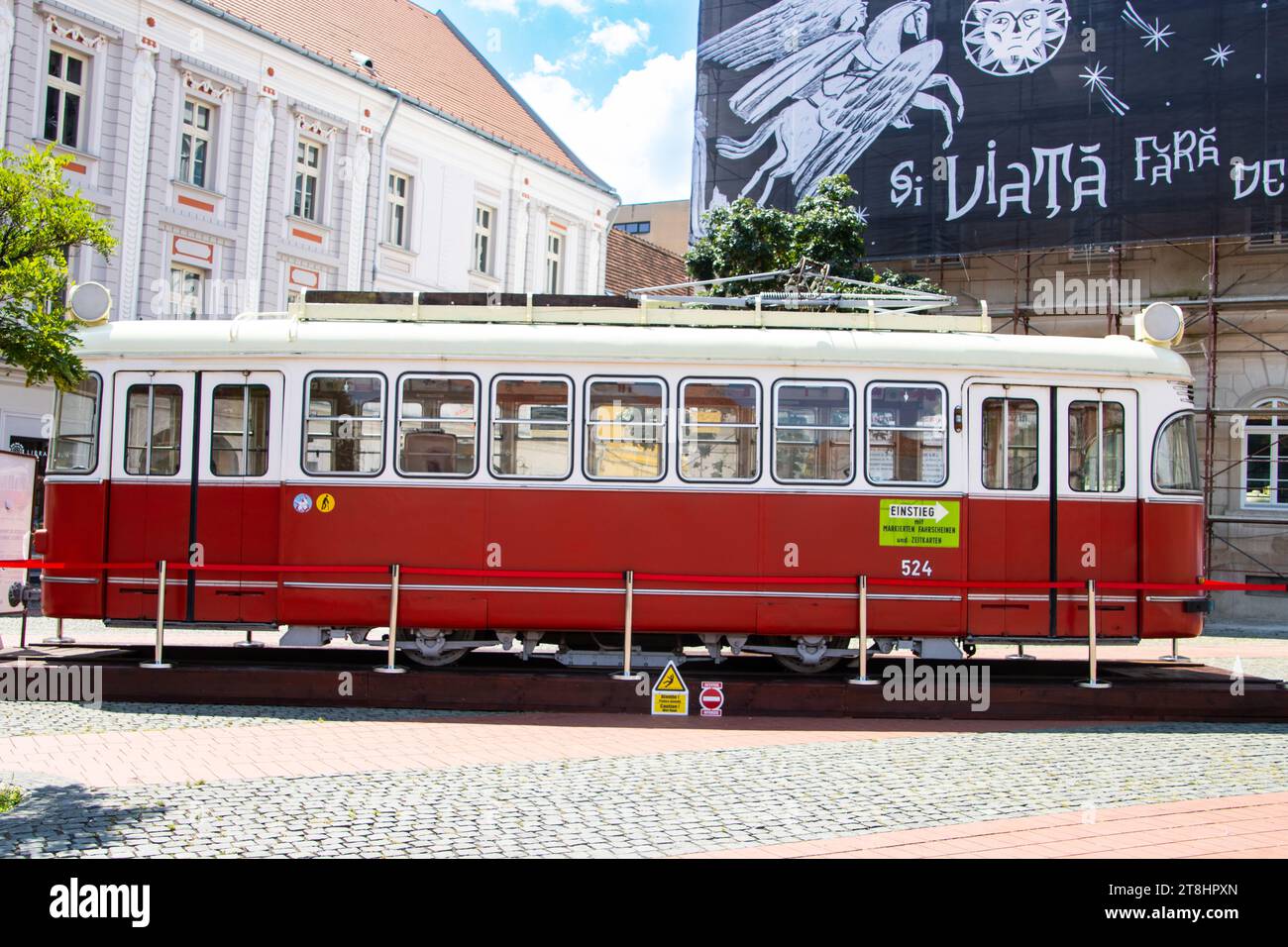 Antike Straßenbahn bei der historischen Straßenbahnausstellung in Timisoara, Rumänien Stockfoto