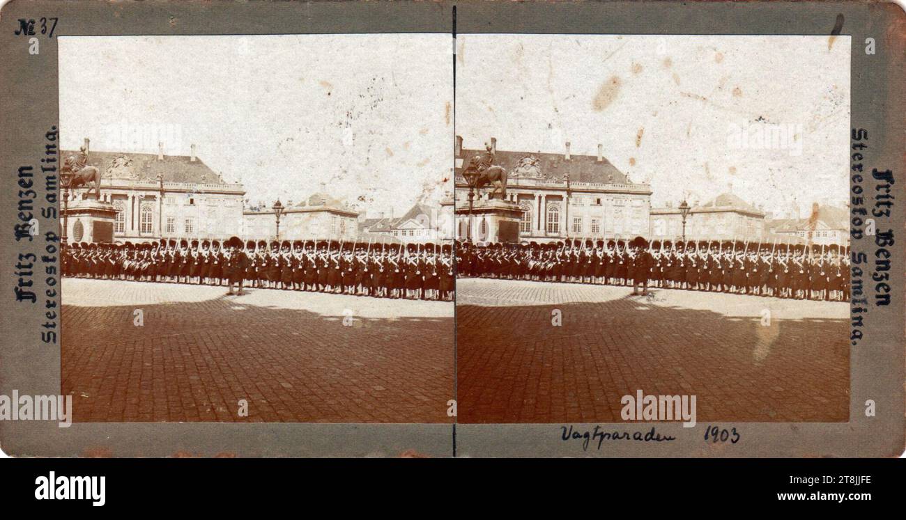 Vagtparaden, Amalienborg Slotsplads, 1903. Stockfoto