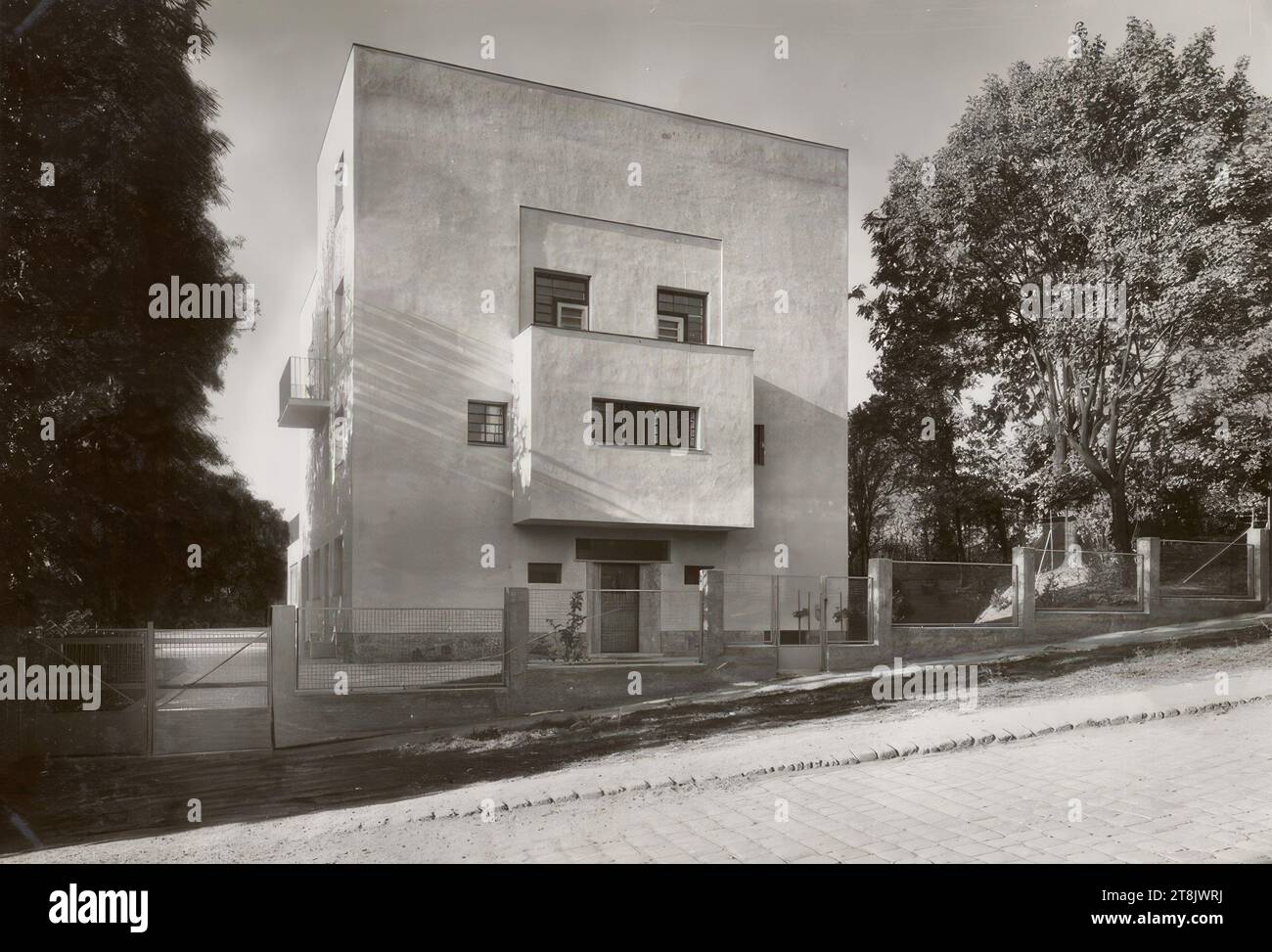 Adolf Loos, Haus Moller, Starkfriedgasse 19, 18. Bezirk, Wien, Martin Gerlach Jr., Wien 1879 - 1944 Wien, um 1930, Fotografie, Silbergelatinepapier, Fotopapier: 16 x 22,8 cm, 6 5/16 x 9 Zoll, Österreich Stockfoto