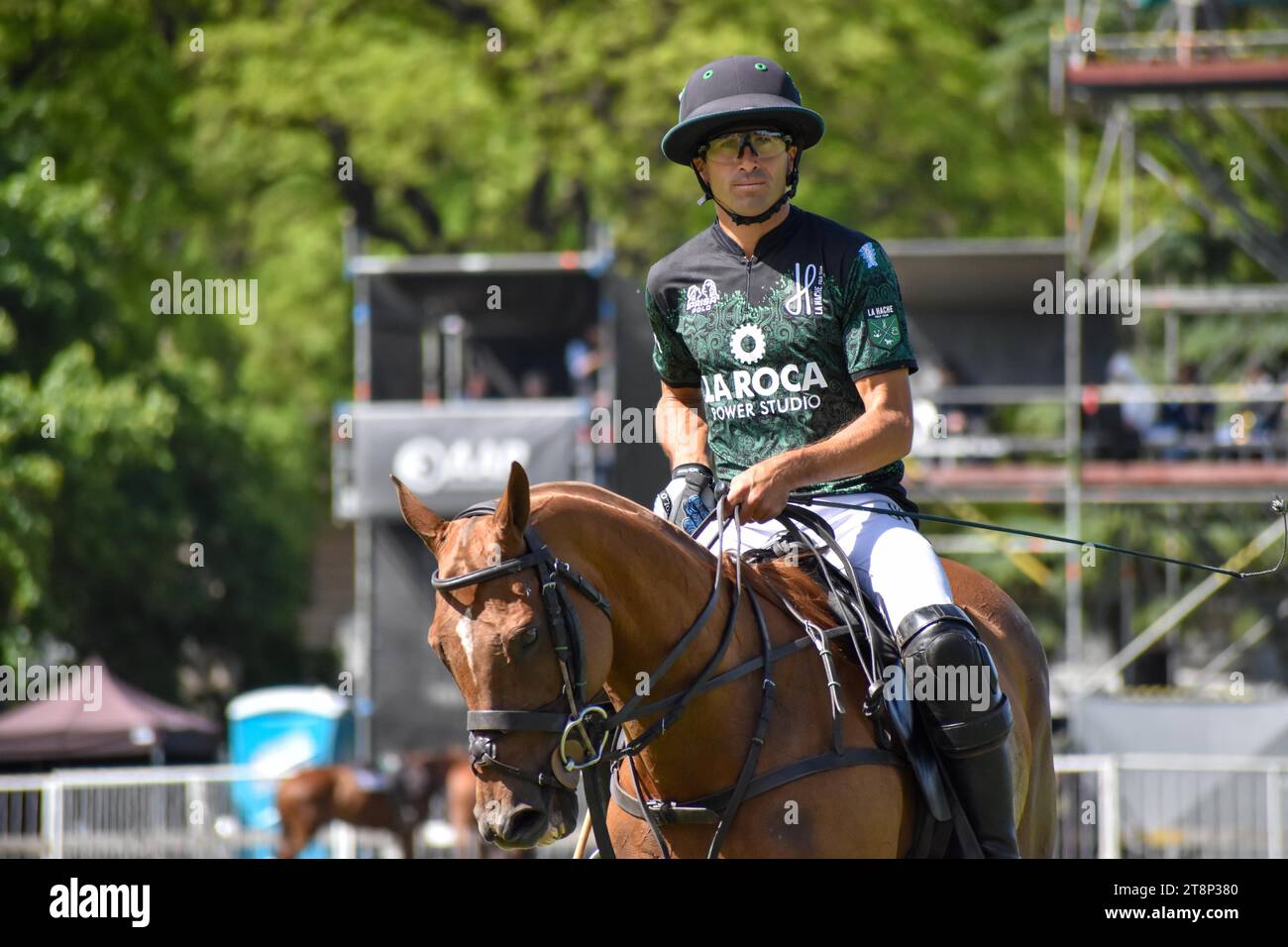 Hilario Ulloa vom Team La Hache La Roca bei der 130. Argentinischen Open Polo Meisterschaft (Campeonato Argentino Abierto de Polo) in Palermo, Buenos Aires Stockfoto