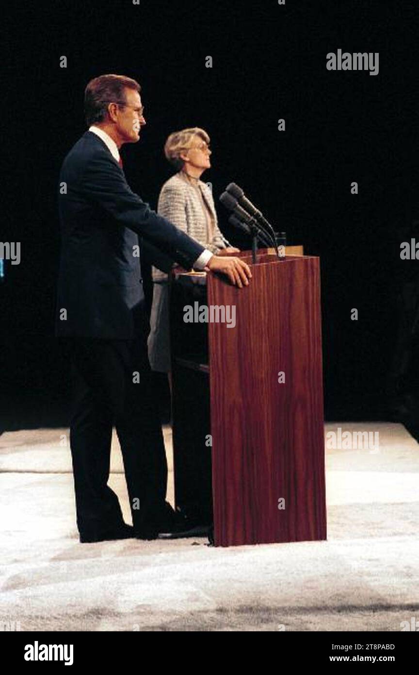 Vizepräsidentschaftsdebatte mit George H. W. Bush und Geraldine Ferraro, Philadelphia, PA. Stockfoto