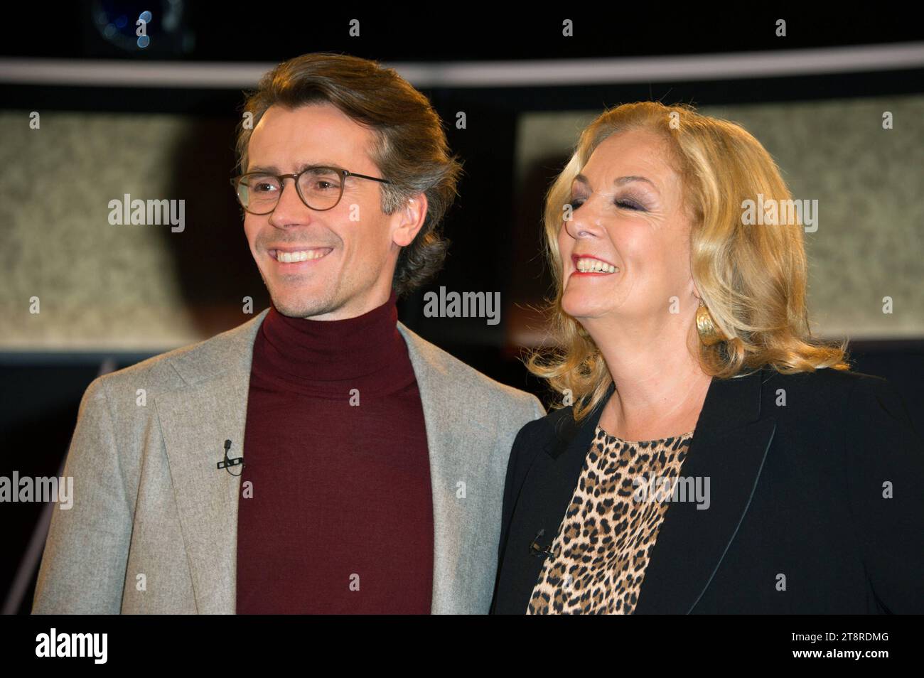 Johannes Wimmer und Bettina Tietjen. Aufzeichnung der TV-Sendung NDR Talk Show in den NDR Studios in Hamburg-Lokstedt. Hamburg, 17.11.2023 Bitte Bildunterschrift Credit: Imago/Alamy Live News Stockfoto