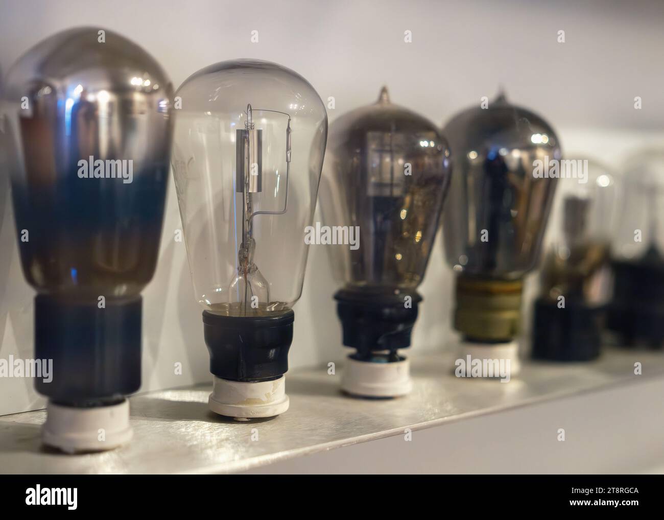 Vintage-Radiolampen im Bletchley Park, Bletchley, Milton Keynes, Großbritannien. Stockfoto