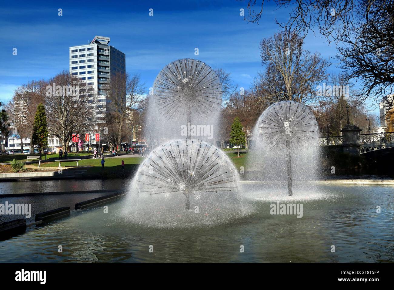 Ferrier Fountain, Christchurch, New Zealand Town Hall, Christchurch, New Zealands Ferrier Fountain ähnelt dem berühmten El Alemein Brunnen in Kings Cross, Sydney, und Stockfoto