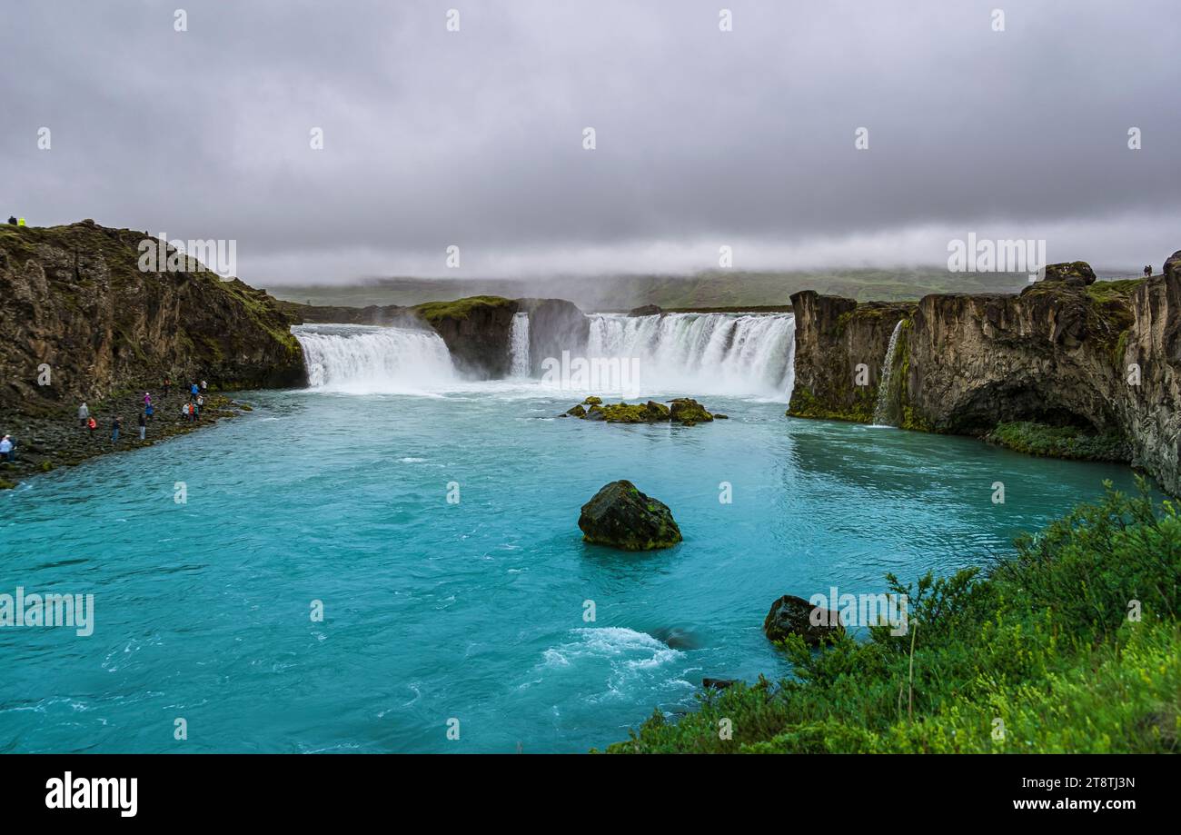 Godafoss Wasserfall: Ein spektakulärer Wasserfall im Nordosten Islands, Europa Stockfoto