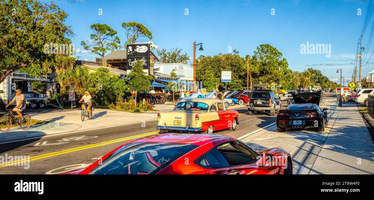 Cruisin' on Dearborn Car Show auf der Dearborn Street im Olde Englewood Village in Englewood Florida USA Stockfoto