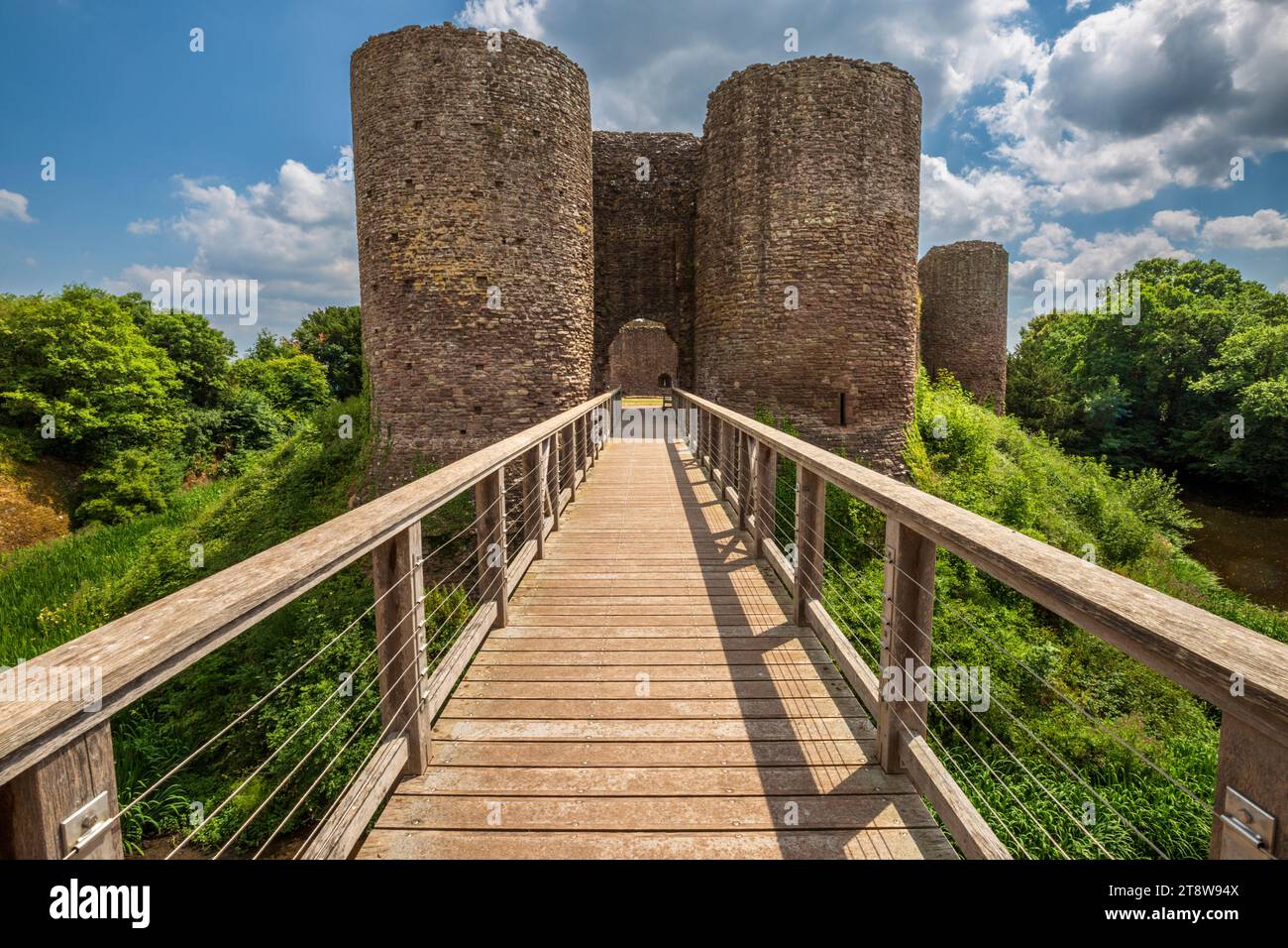 Das 13. Jahrhundert Llantilio oder White Castle, Monmouthshire, Wales Stockfoto