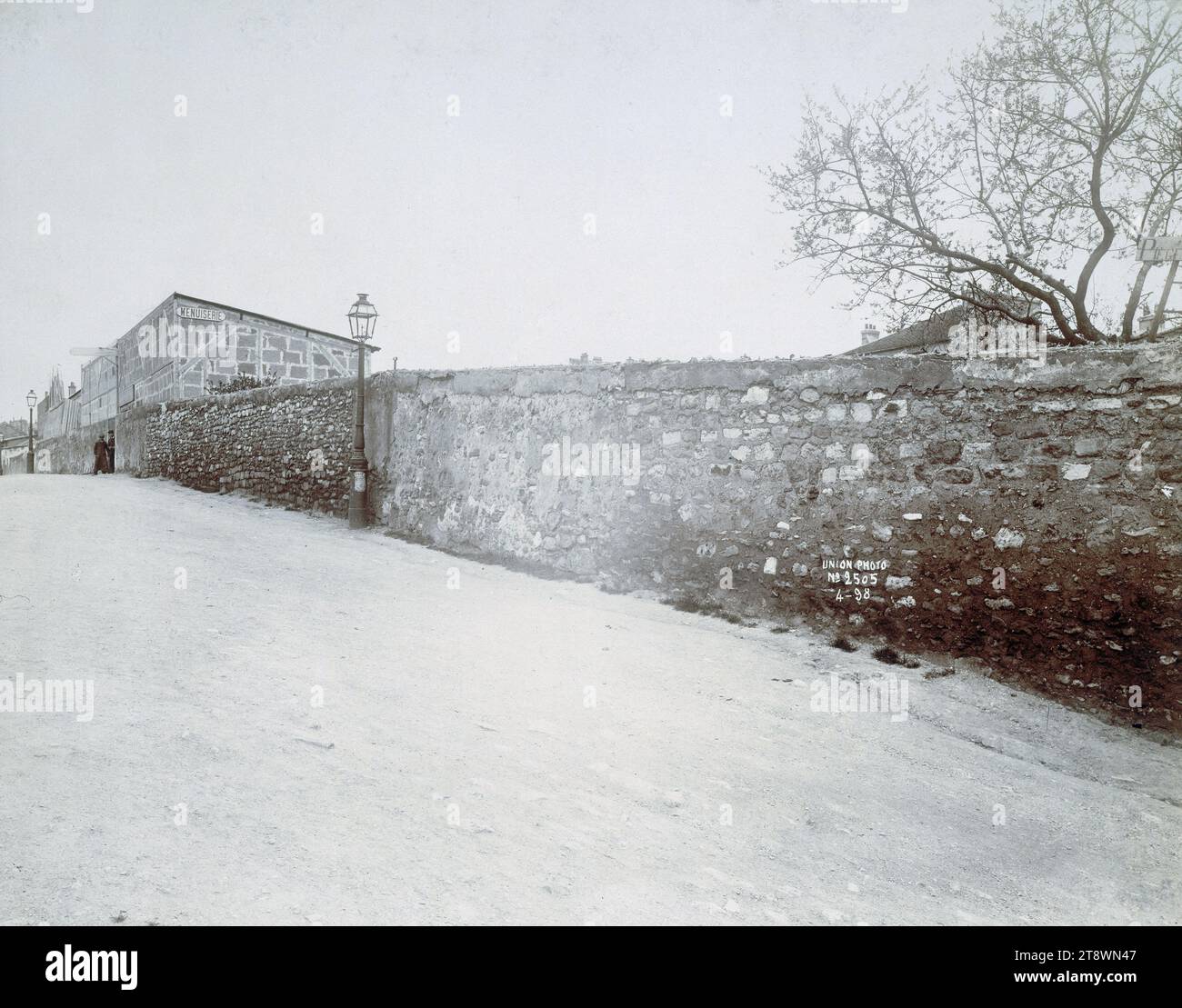 Rue de la Brèche-aux-Loups, 12. Bezirk, Paris, Union Photographique Francaise, Fotograf, Union Photographique Francaise, Fotograf, 1898, Graphic Arts, Photography, Aristotype, Arbeitsmaße: Höhe: 22,9 cm, Breite: 29,3 cm Stockfoto