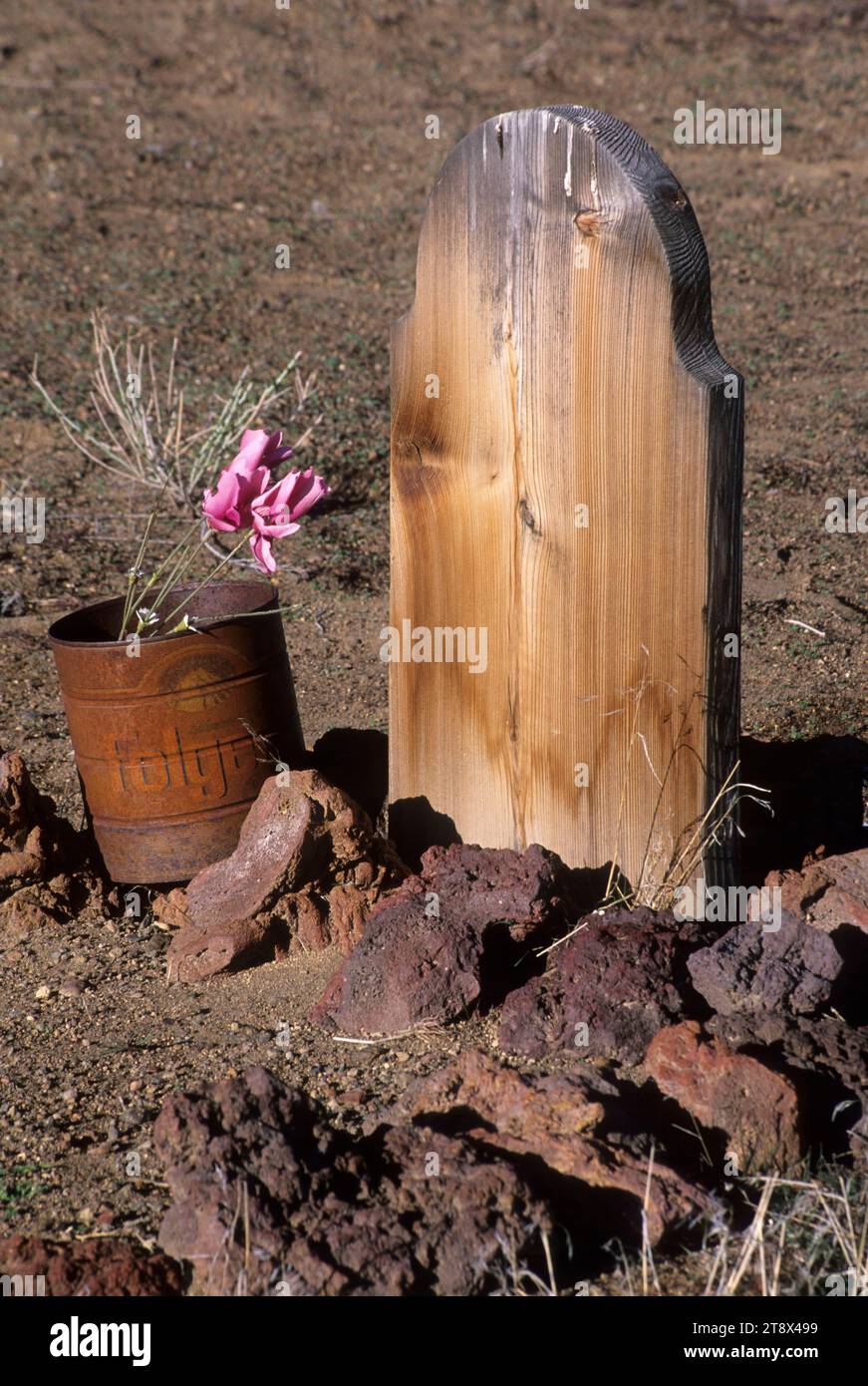 Hölzerne Grabmarkierungen, Fort Rock Cemetery, Fort Rock, Oregon Stockfoto