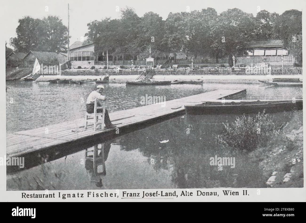 22., Franz-Josefs-Land (Alte Donau) - mit Ignaz Fischers Restaurierung, Ansichtskarte, Verlag Andreas Rauschan, Produzent, Datum um 1910, beschichteter Karton, Halbtondruck, Höhe x Breite 9 x 14 cm, Freizeit und Freizeit, Donau, 22: Donaustadt, Kanäle, Gewässer (in der Stadt), Ruderboot, Kanu usw., mit Menschen, Die Wiener Sammlung Stockfoto