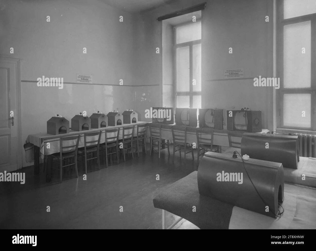 Unfallkrankenhaus, 20., Webergasse 2-6, Heißluftbehandlungsraum, Martin Gerlach Jr. (1879-1944), Fotograf, 1942, Glas, negativ, Höhe 17,8 cm, Breite 23,8 cm, Gesundheitswesen, 20. Jahrhundert., Sammlung Wien Stockfoto