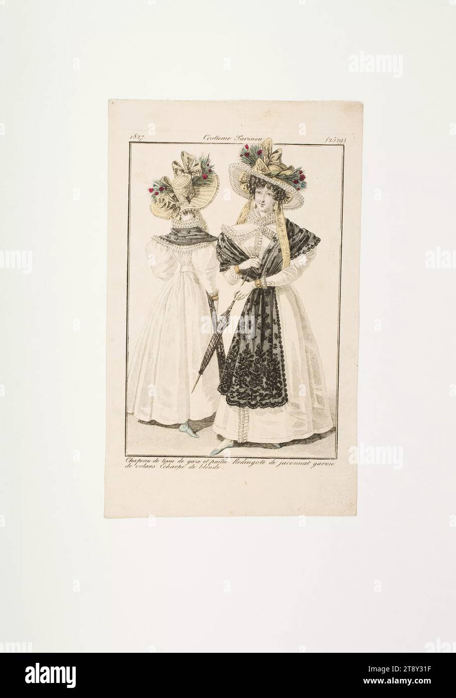 Modeschild: "Zwei französische Frauen mit breitkrempigen Hüten, leichten Mänteln und Schals", Unknown, 1827, Papier, farbig, Kupferstich, Höhe 21, 4 cm, Breite 13, 1 cm, Tellergröße 16x11 cm, Fashion, Bourgeoisie, Biedermeier, Modeteller, Kopfbedeckung, Mantel, Frau, Nackenbekleidung  Kleidung, Kleid, Kleid, die Wiener Sammlung Stockfoto