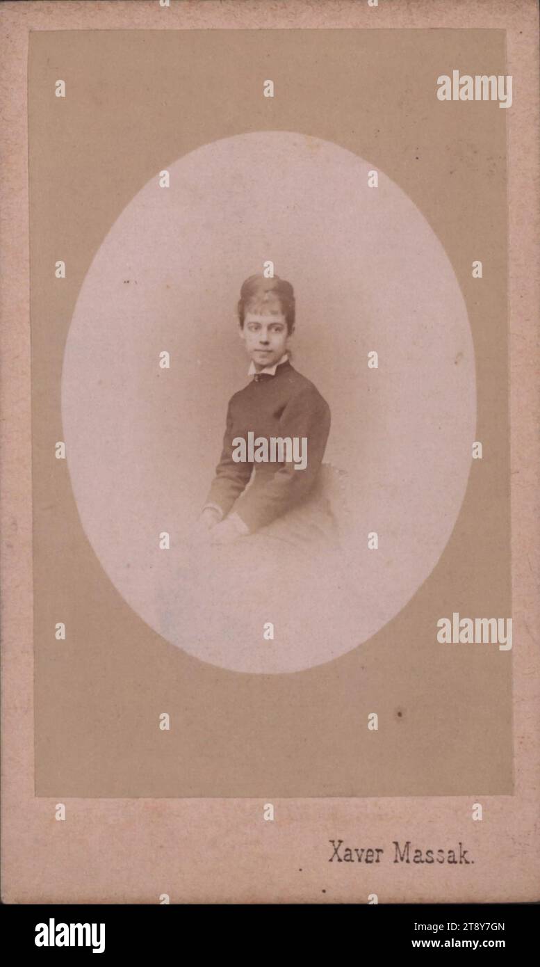 Unbekannte Dame, Xaver Massak, Fotograf, Datum um 1870, unterstützender Karton, Albumenpapier, Höhe x Breite 10, 7 x 6, 3 cm, Hochformat, Frau, die Wiener Sammlung Stockfoto
