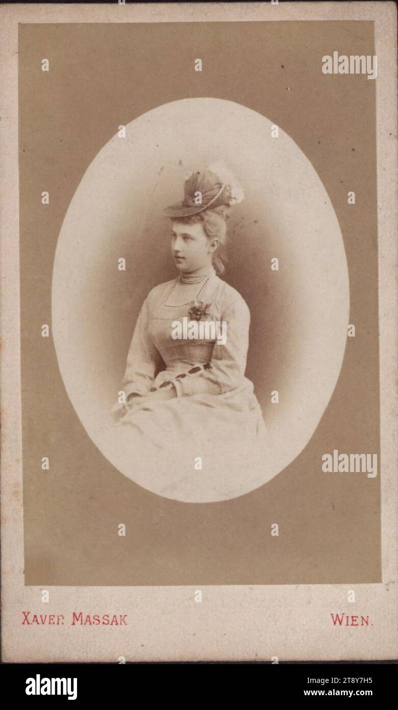Kronprinzessin Gisela von Belgien (Erzherzogin Gisela von Österreich, 1856-1932), Xaver Massak, Fotograf, Datum um 1873, Trägerkarton, Albumenpapier, Untersatzkarton 10, 6 x 6, 4 cm, Habsburg, Aristokratie, Porträt, Erzherzogin Gisela von Österreich, Frau, Sammlung Wien Stockfoto Kronprinzessin Gisela von Belgien (Erzherzogin Gisela von Österreich, 1856-1932), Xaver Massak, Fotograf, Datum um 1873, Trägerkarton, Albumenpapier, Untersatzkarton 10, 6 x 6, 4 cm, Habsburg, Aristokratie, Porträt, Erzherzogin Gisela von Österreich, Frau, Sammlung Wien Stockfoto