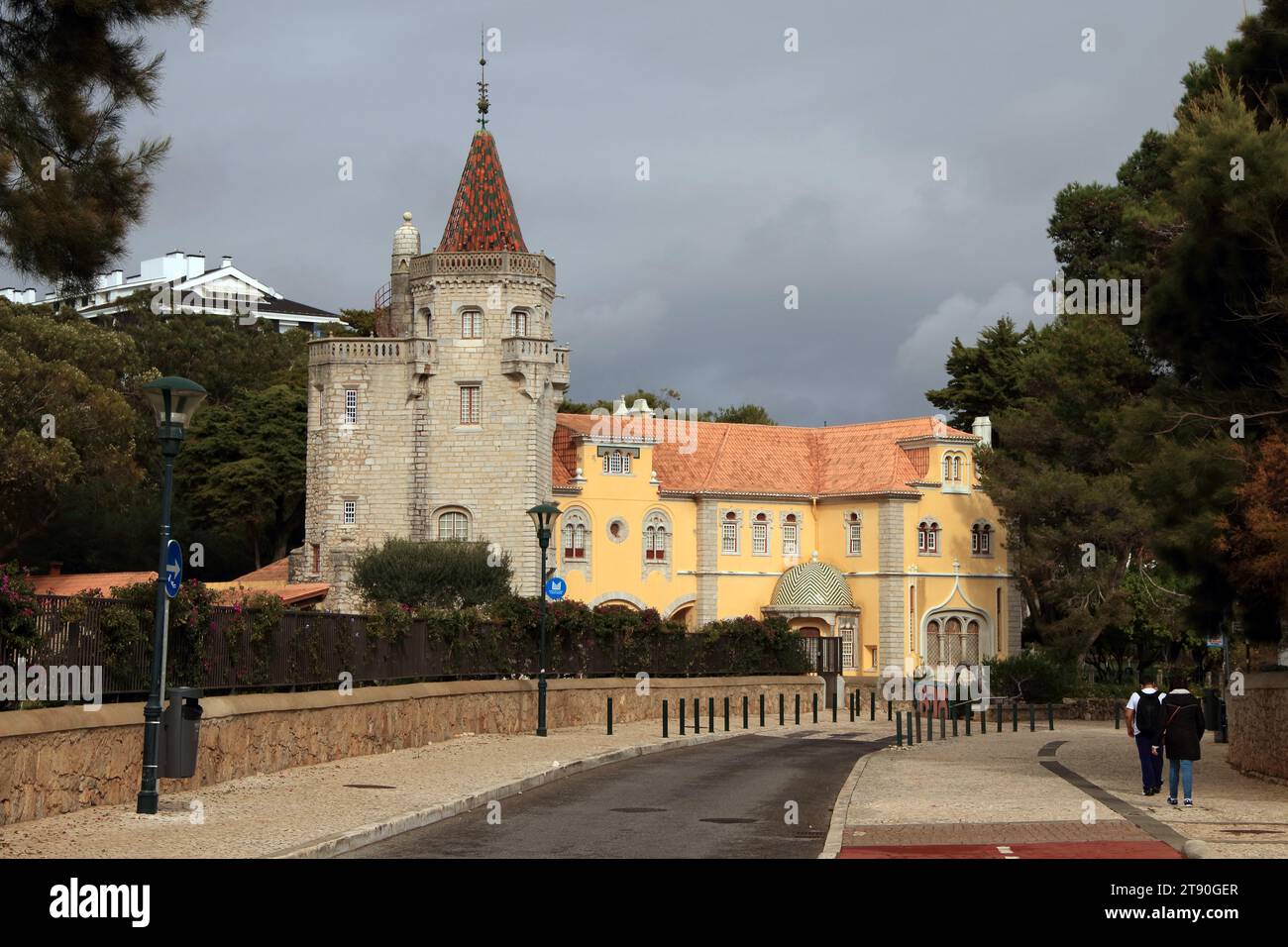Der Palacio dos Condes fungiert sowohl als Hauptquartier der Gemeinde Cascais als auch als Museum, das die Geschichte dieser Küstenstadt erklärt Stockfoto