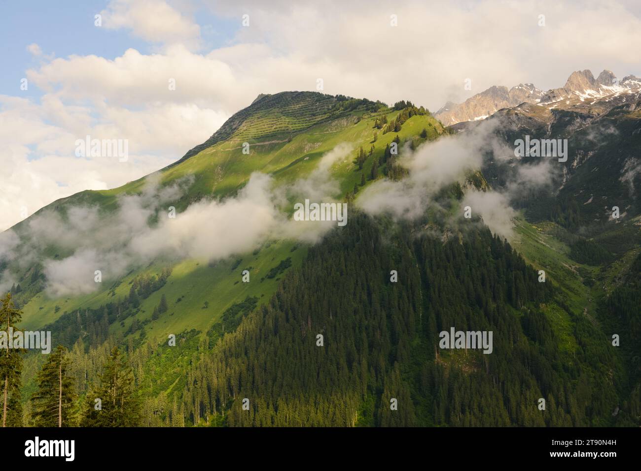 Camper, Welttournee, Österreich, Berge Stockfoto