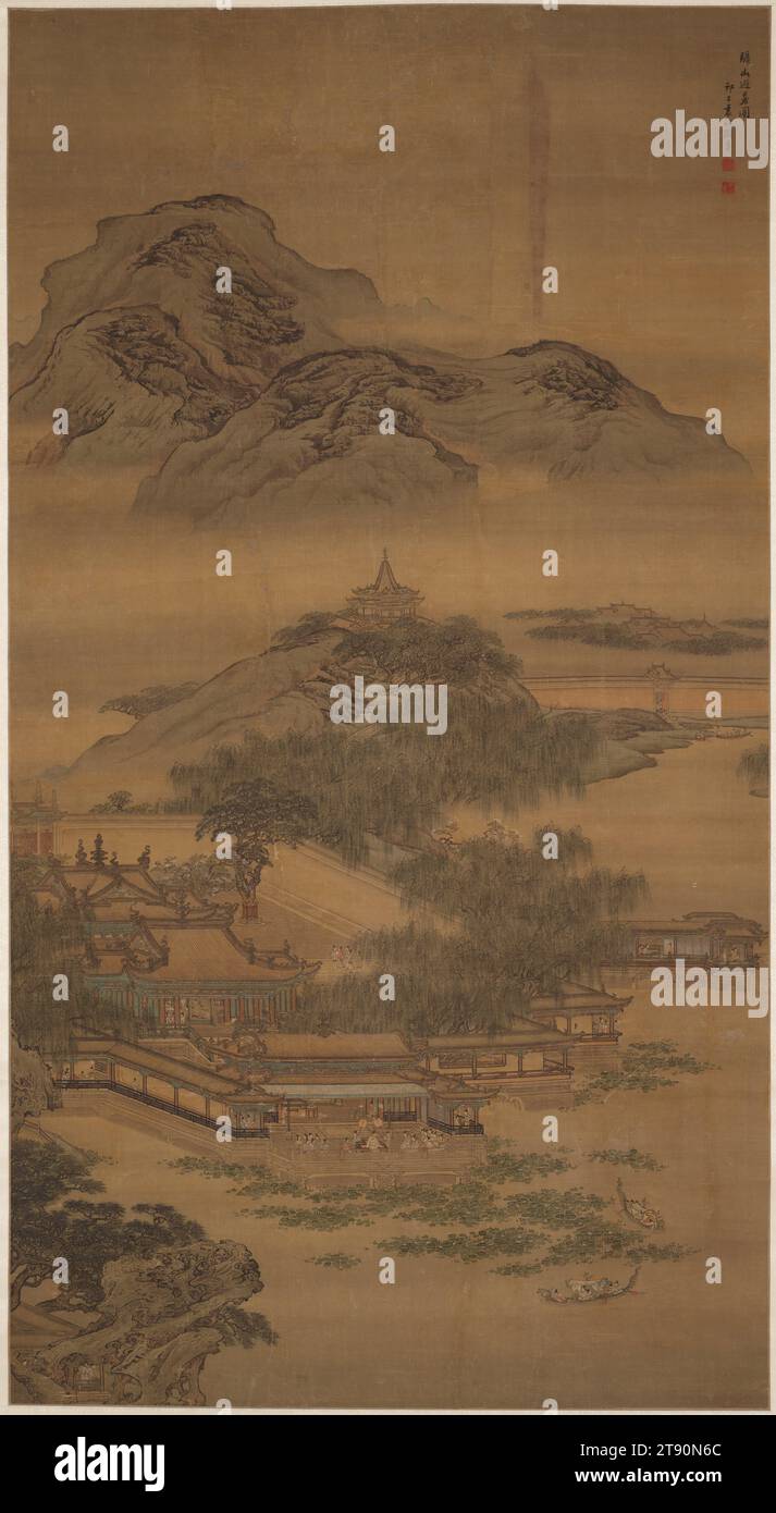 Landschaft mit Sommervilla, ca. 1730, Yuan Jiang, Chinesisch, aktiv ca. 1690 – ca. 1746, 73 1/4 x 39 1/2 cm (186,1 x 100,3 cm) (Bild)130 3/4 x 50 7/8 Zoll (332,1 x 129,2 cm) (Halterung, mit Walze), Tinte und helle Farben auf Seide, China, 18. Jahrhundert, der erste Kaiser der Qin-Dynastie (221–207 v. Chr.) entkam der Sommerhitze in seinem Palast auf dem Berg Li in Xi’an, der Hauptstadt der Qin. Das Gemälde wird vom stimmungsvollen Berg dominiert, aber schauen Sie genau nach, um den Kaiser in seinem Palast zu sehen, umgeben von einer großen Anzahl weiblicher Kurtisanen. Die realistische Darstellung dieser Zahlen Stockfoto