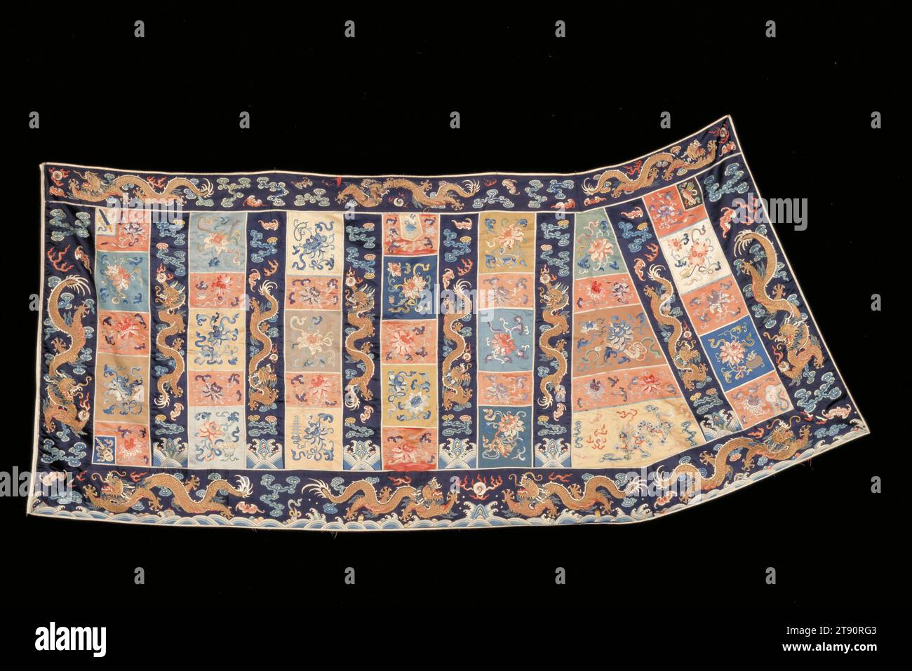 Buddhistisches Priestergewand, Qianlong-Periode, 1736-1795, L 84 x B 42 cm, Seide, China, 18. Jahrhundert Stockfoto