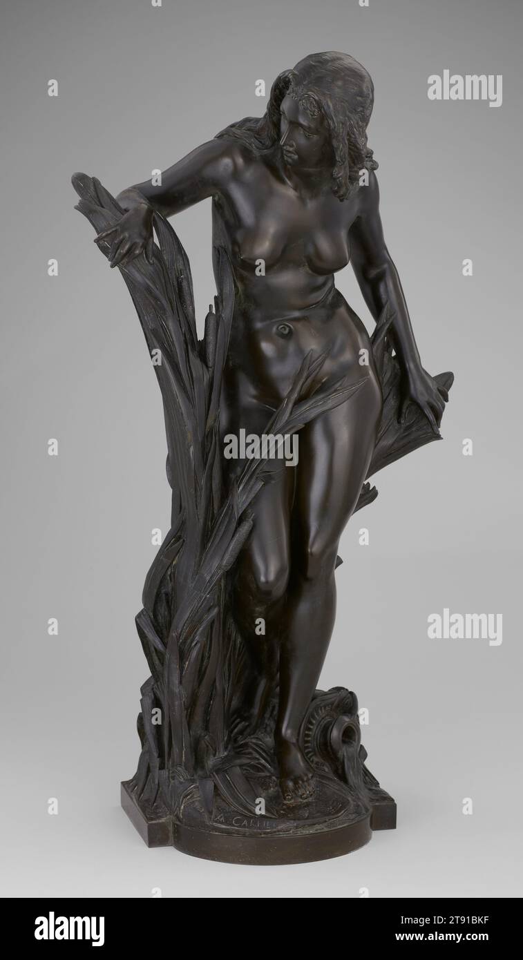 Undine, ca. 1912, Albert-Ernest Carrier-Belleuse, Französisch, 1824–1887, 30 x 17 1/2 x 12 7/8 Zoll (76,2 x 44,45 x 32,7 cm), Bronze, Frankreich, 20. Jahrhundert, die organischen Kurven und die dynamische Natur der Wassernymphe Undine, während sie sich durch die Welpen bewegt, zeugen von Carrier-Belleuses Inspiration aus dem Barock und Rokoko. Der Bildhauer war eine einflussreiche Figur, die den künstlerischen Geschmack in Frankreich Mitte des 19. Jahrhunderts von einem idealisierten Stil, der vom Klassizismus inspiriert wurde, zu einem Stil verlagerte, der aktive Figuren, hohe Energie und kurvilineares Design bevorzugte. Stockfoto