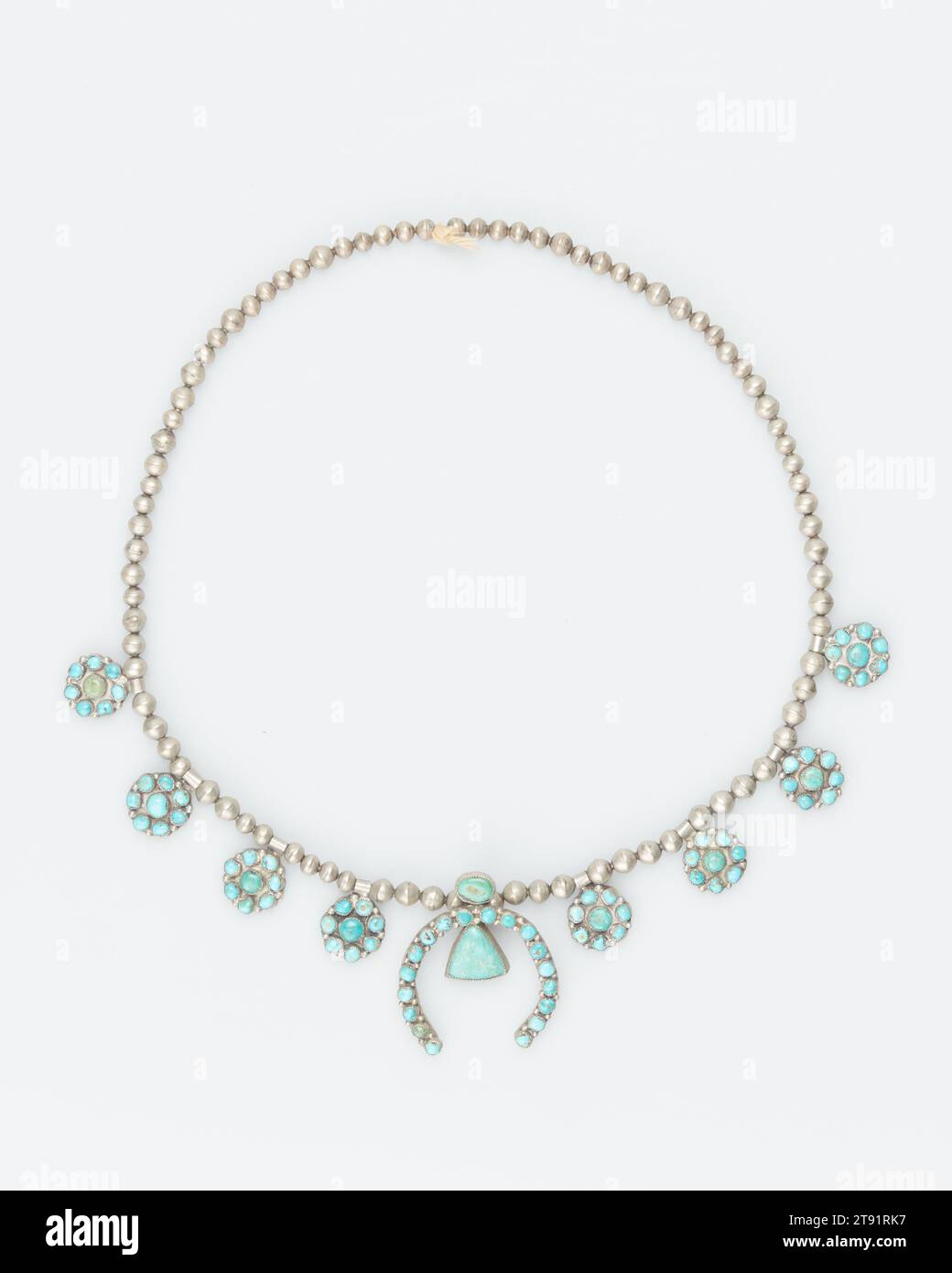 Halskette, 1/2 Zoll (34,29 cm), Silber, Türkis, USA Stockfoto