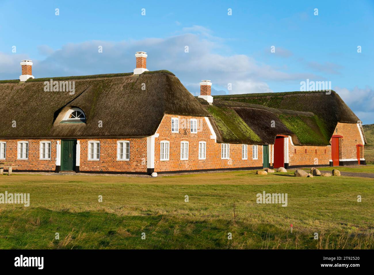 Historischer Bauernhof in den Dünen bei Tim's Parkplatz, Tim, Ringkobing-Skjern, Zentral-Jütland, Jütland, Dänemark Stockfoto