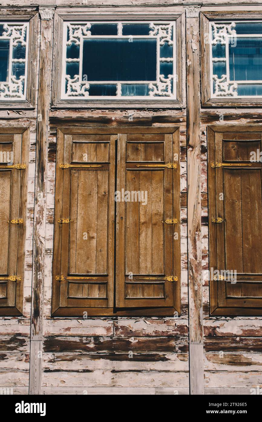 Alte Fenster Architektur in Istanbul gesehen Stockfoto