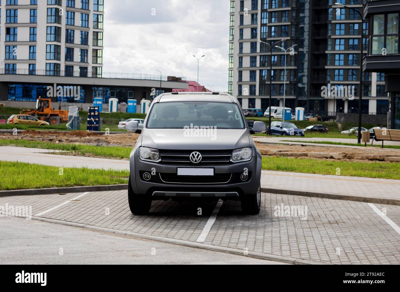 Minsk, Weißrussland, 22. November 2023 - volkswagen Pickup Truck Amarok auf dem Parkplatz Stockfoto