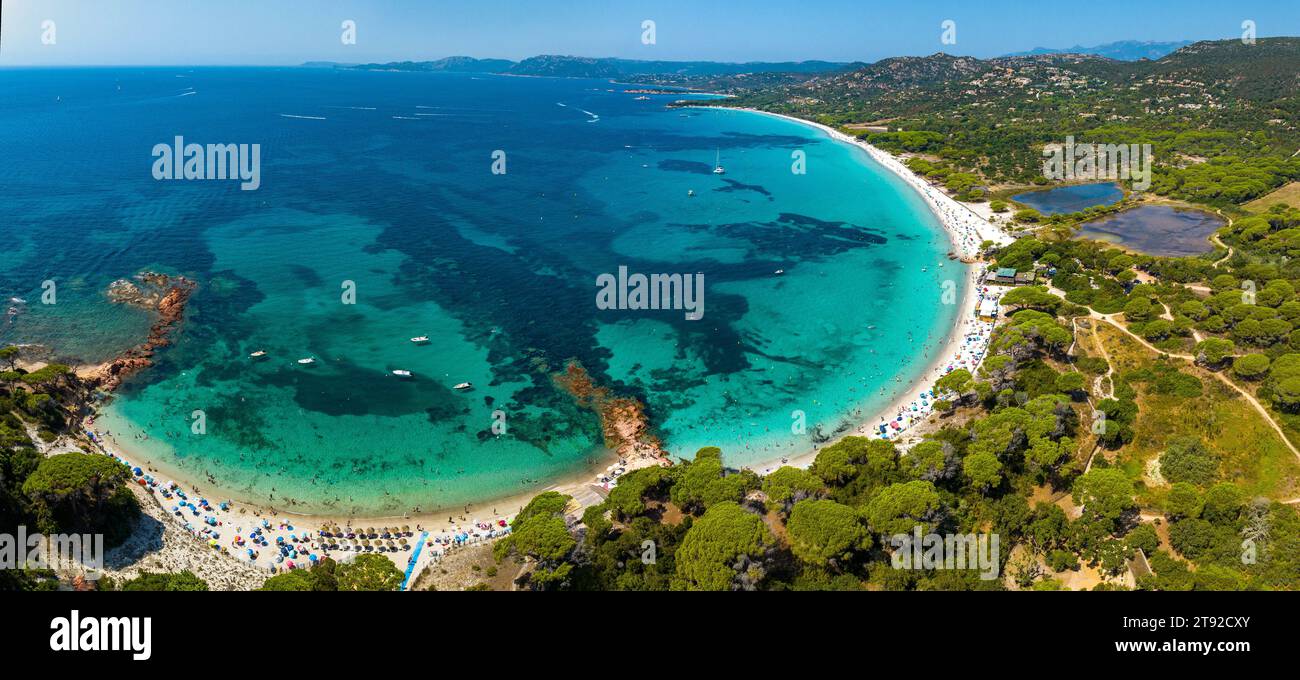 CORSE-DU-SUD (2A) VUE AERIENNE DE LA PLAGE DE PALOMBAGGIA Stockfoto