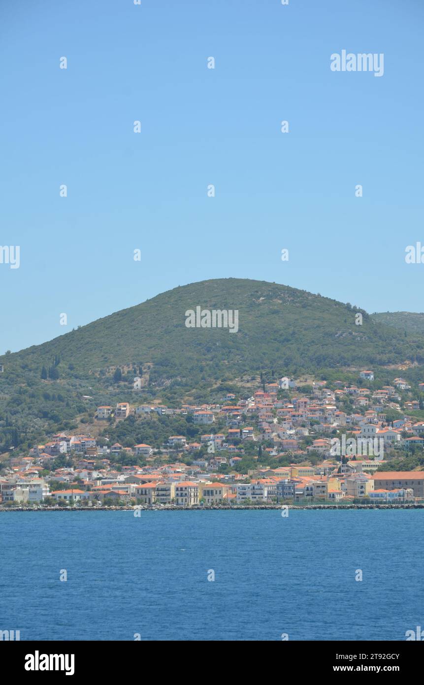 Griechenland, die Nordägäis, die Insel Samos, die Hafenstadt Vathy und neoklassizistische Gebäude Stockfoto