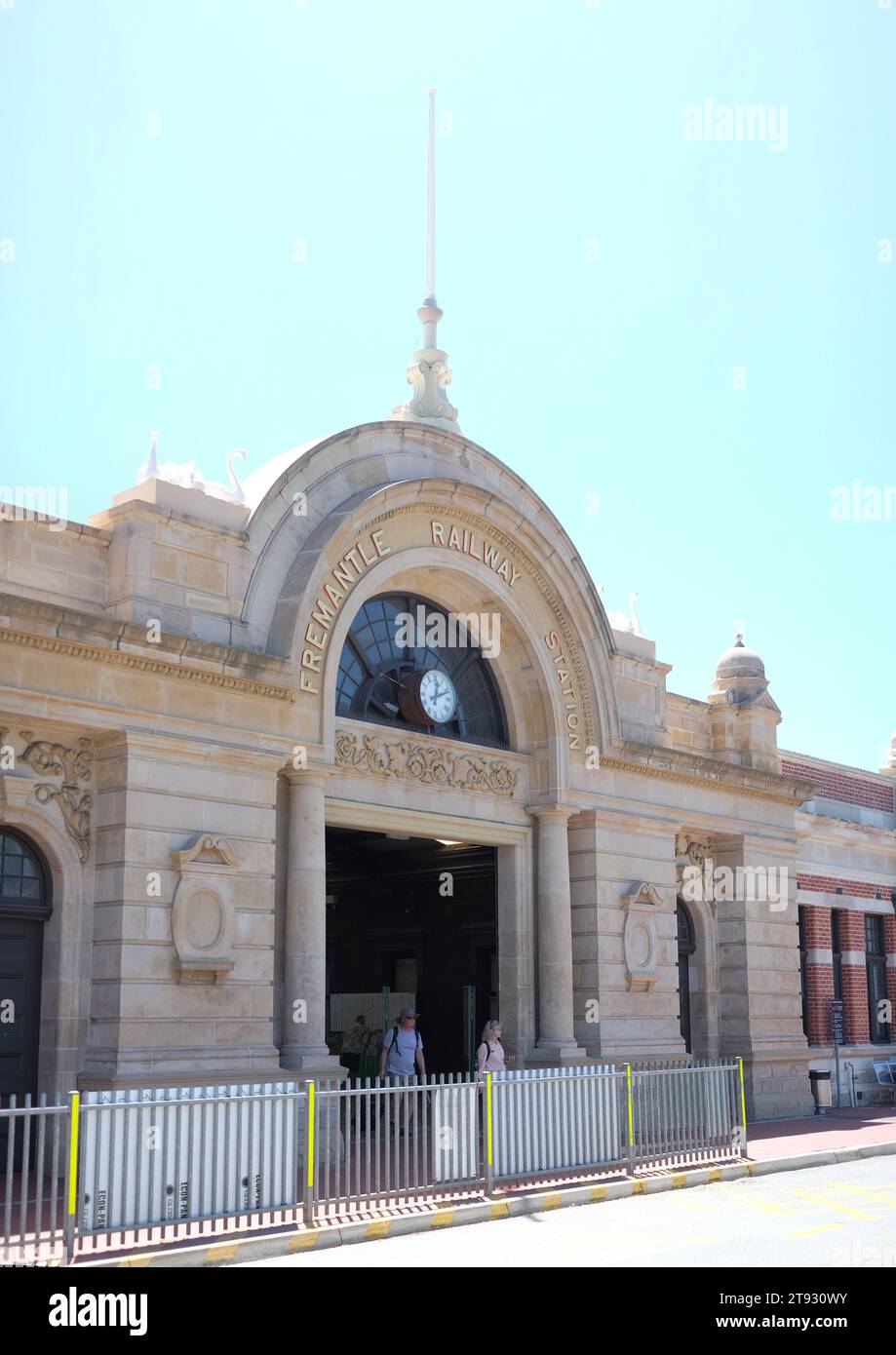 Eingang zum Bahnhof Fremantle, 1905, Föderationsfreie klassische Architektur, Stockfoto