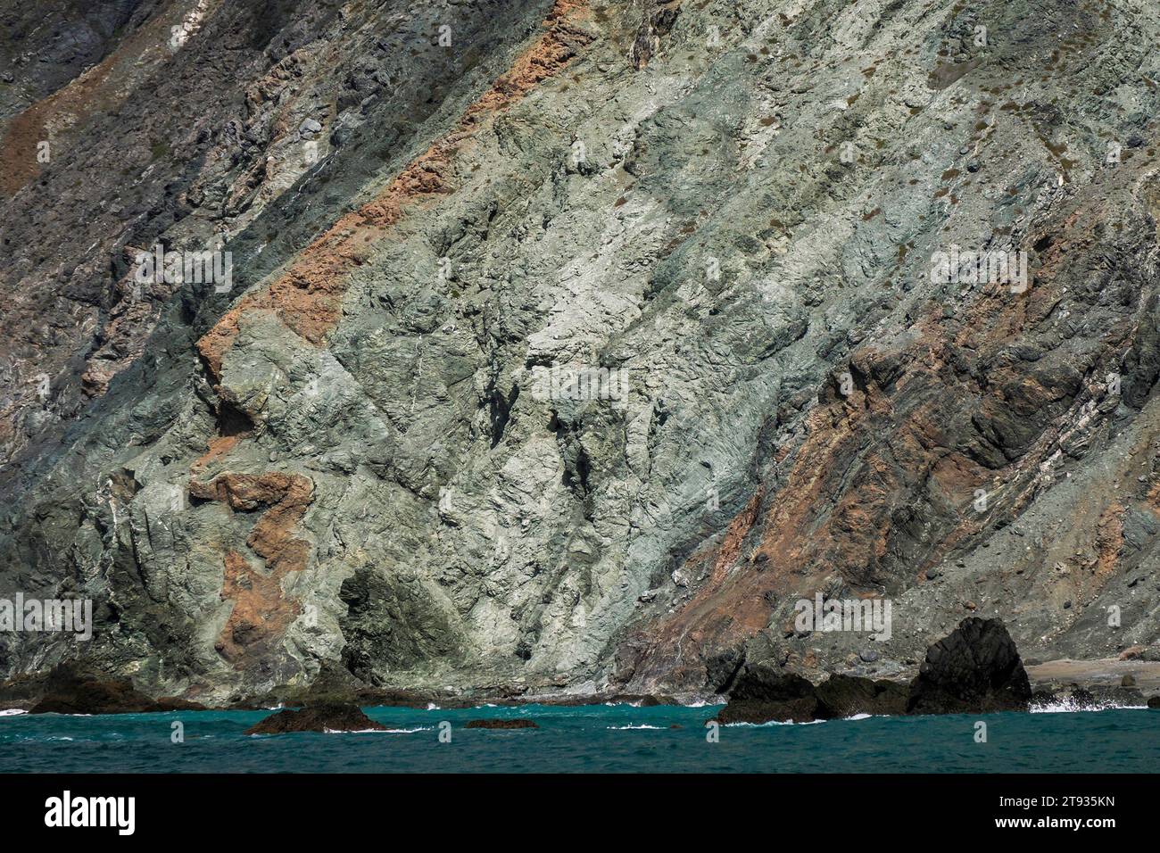 Panorama Landschaft vom Meer der Insel Marguerite über den pazifischen Ozean vulkanischen Felsen in baja california sur, mexiko Stockfoto