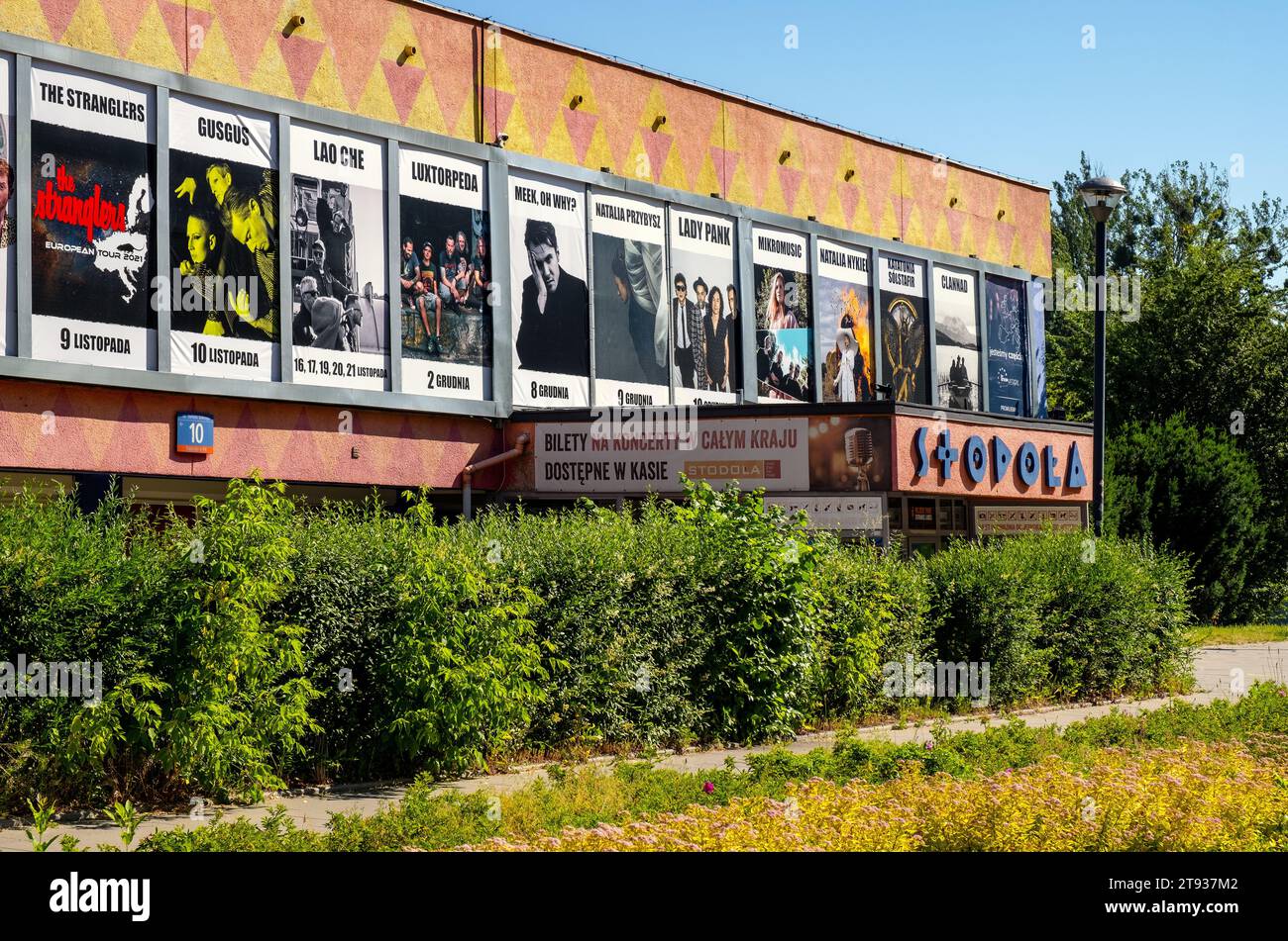 Warschau, Polen - 22. Juni 2021: Stodola Barn legendärer Vintage Studentenmusikclub und Konzerthalle in der Batorego Straße im Bezirk Mokotow in Warschau Stockfoto