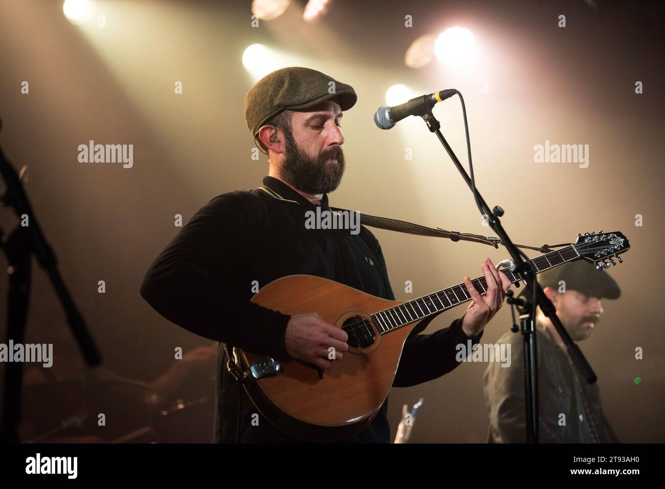 Adam kenny bouzouki Fotos und Bildmaterial in hoher Auflösung Alamy