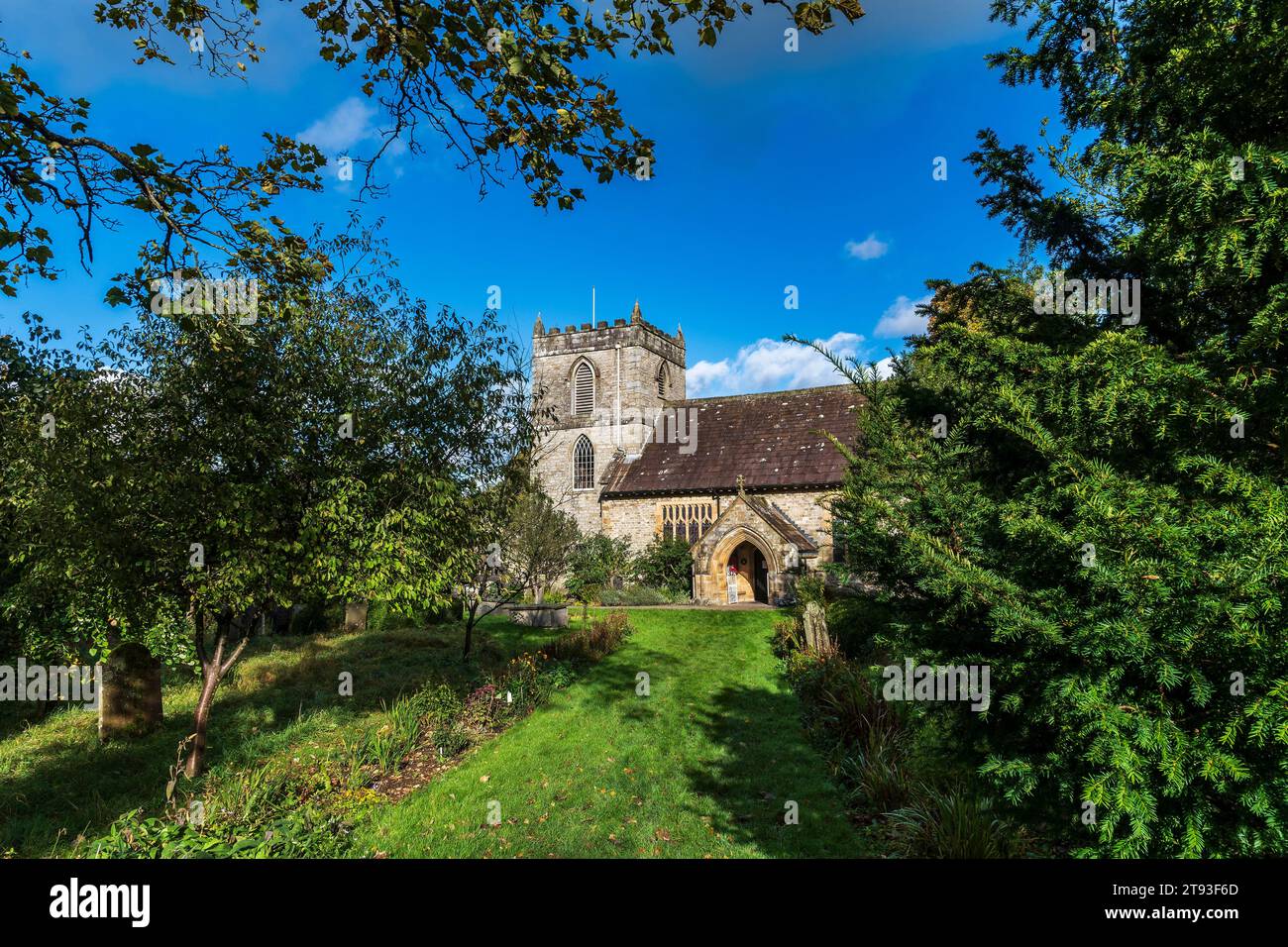 St. Mary's Church in Kettlewell, einem Dorf in Upper Wharfedale, North Yorkshire, England. Historisch Teil des West Riding of Yorkshire, eine schöne Stadt Stockfoto