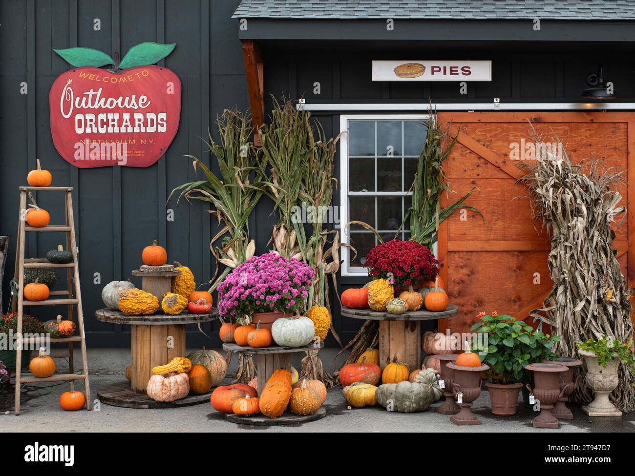 Willkommen in Outhouse Orchards, North Salem, New York. Stockfoto