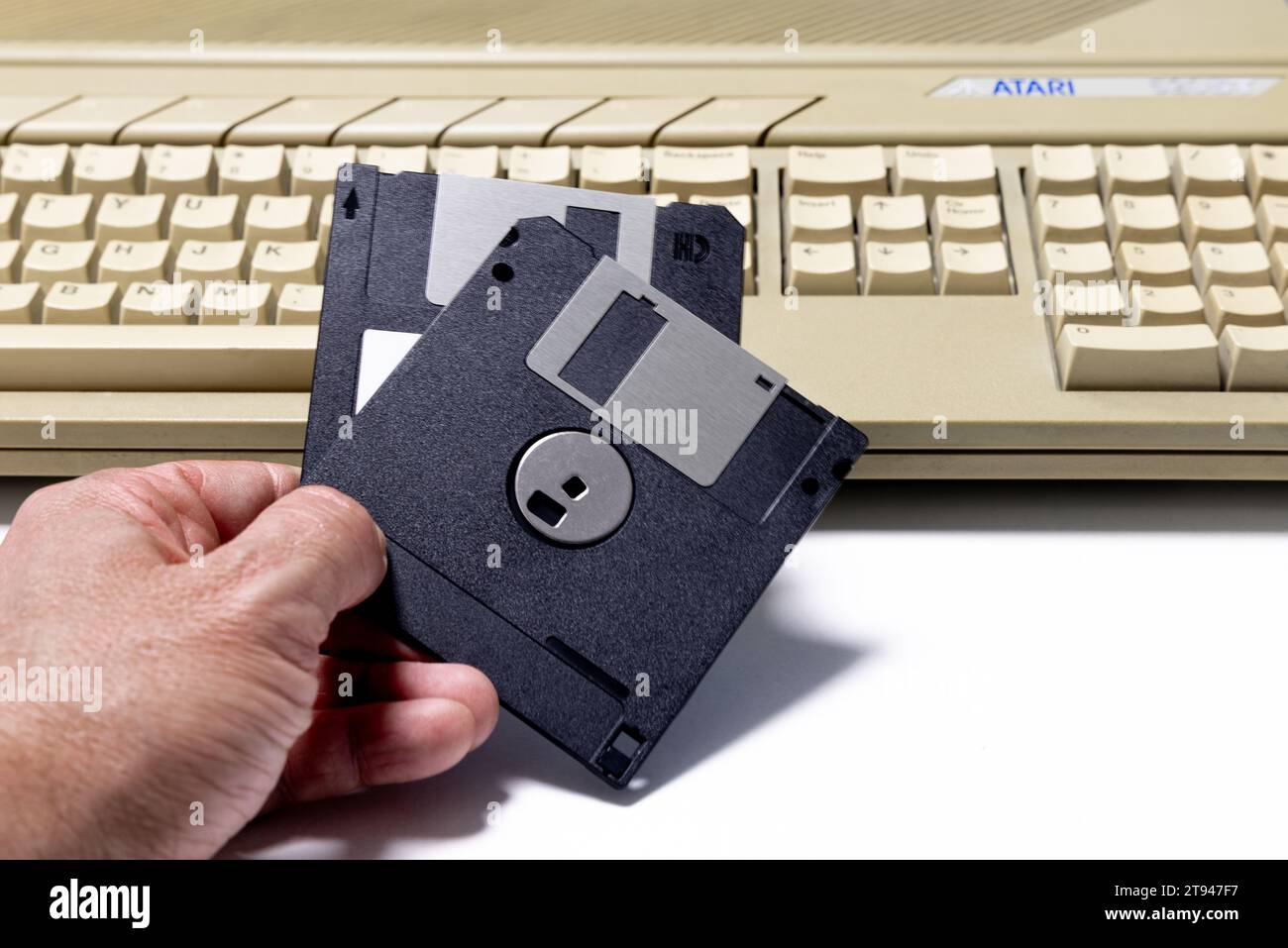 Alte PC-16-Bit-Computer, primitive Computer aus den 1980er und 1990er Jahren Stockfoto