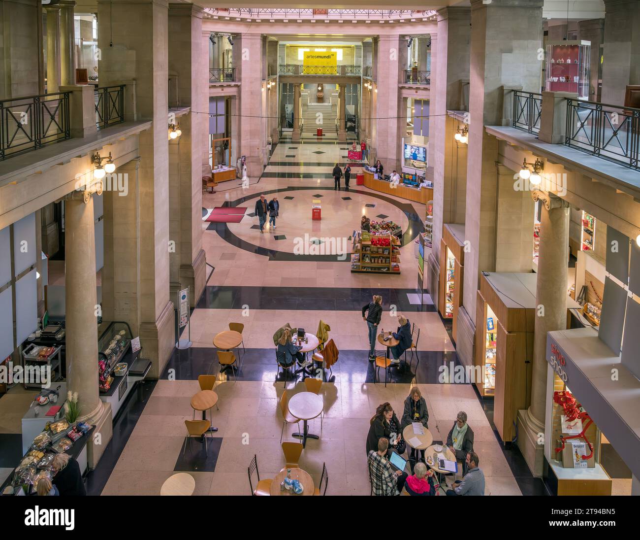 Innenraum des Nationalmuseums von Cardiff, Wales Stockfoto