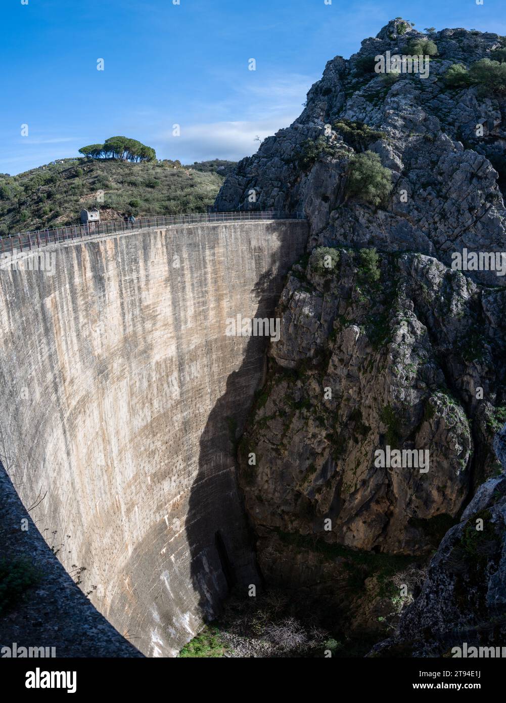 Der Hundidero-Staudamm befindet sich in Andalcucia, Spanien Stockfoto
