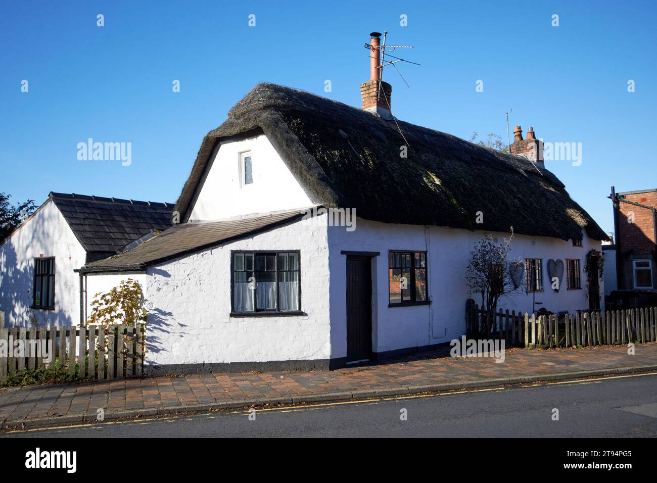 11 und 13 Botanic Road denkmalgeschütztes Gebäude alte traditionelle Strohgedeckte Häuser Churchtown southport merseyside england großbritannien Stockfoto