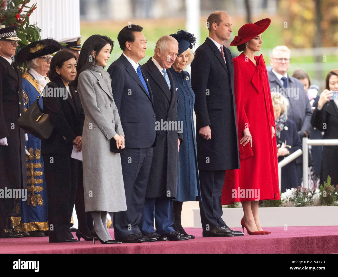 London, England. UK. 21. November 2023. First Lady von Südkorea, Kim Keon Hee, Präsident von Südkorea, Yoon Suk Yeol, König Karl III., Königin CA Stockfoto