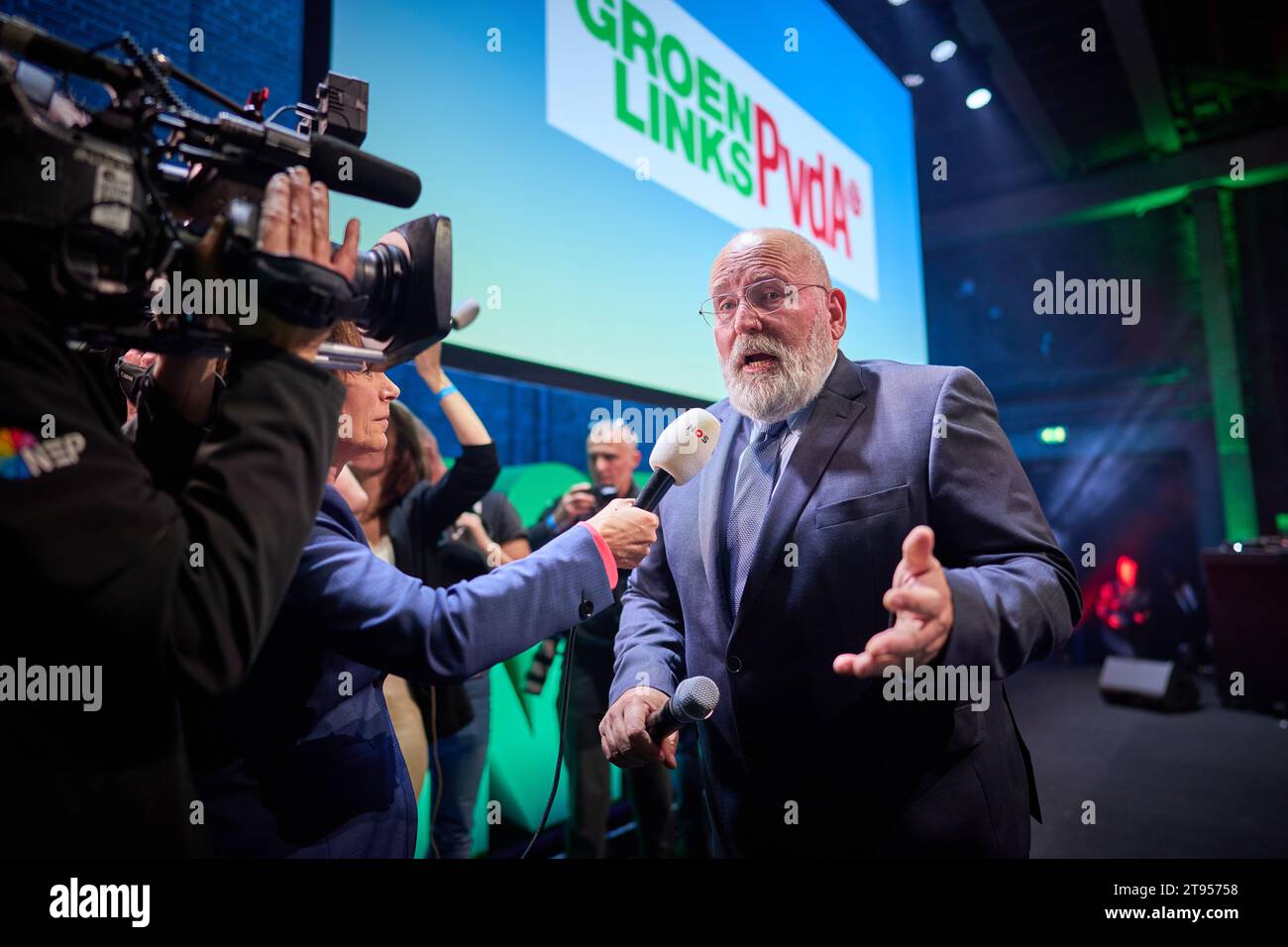 AMSTERDAM - Frans Timmermans am Ergebnisabend von GroenLinks/PvdA für die Wahlen zum Repräsentantenhaus. ANP PHIL NIJHUIS niederlande raus - belgien raus Stockfoto