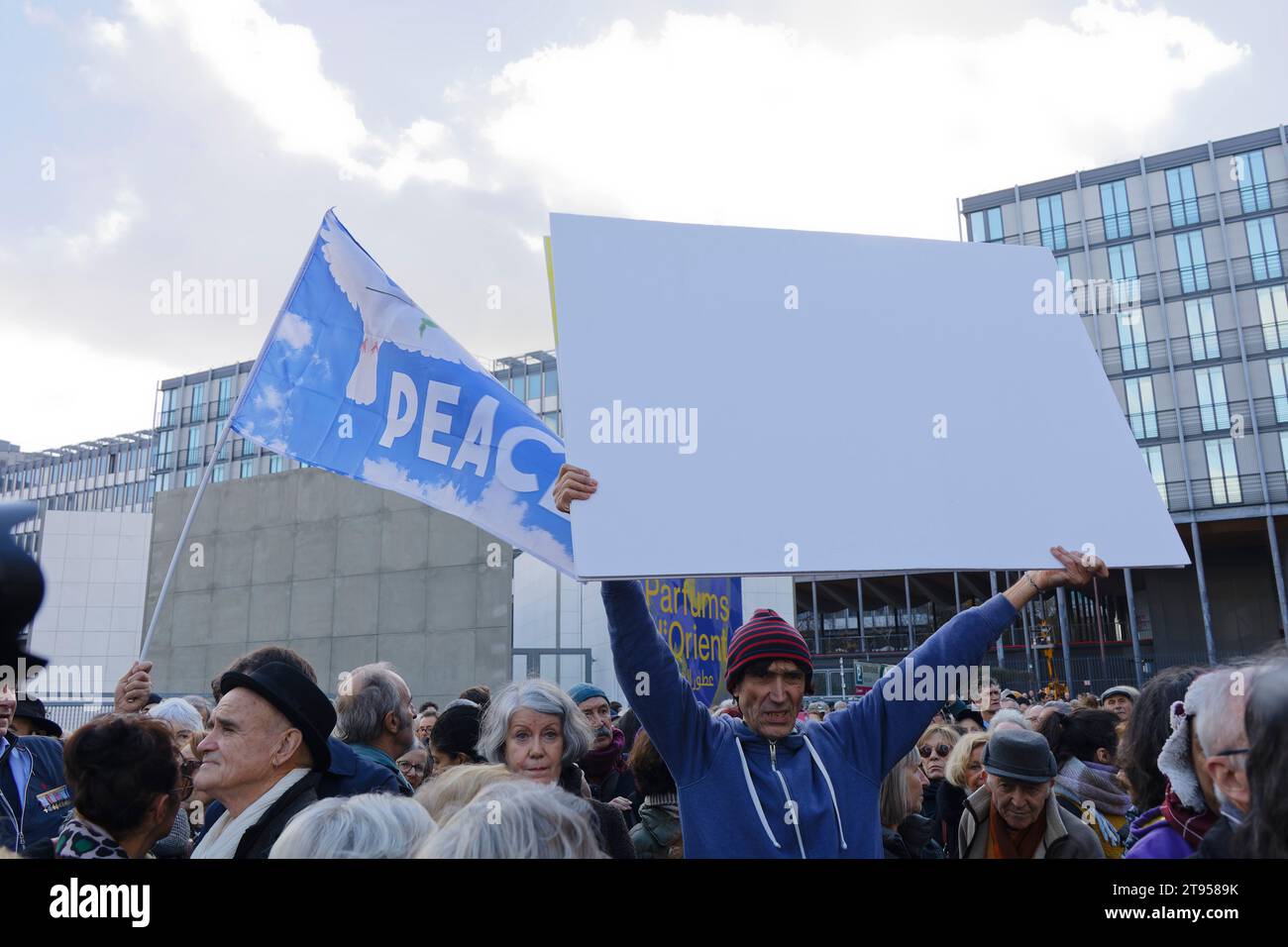 Paris, Frankreich. 19. November 2023, Stille marsch für den Frieden im Nahen Osten in Paris, Frankreich Stockfoto
