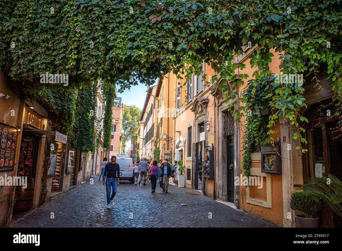 Romantische Straßenszene aus Trastevere Rom Italien Stockfoto