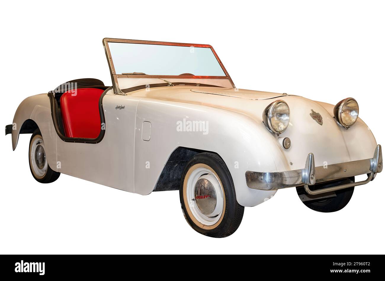 Escondido, CA – 10-30-2023: Crosley Hotshot, eingeführt 1949, war der erste amerikanische Sportwagen in Massenproduktion nach dem Zweiten Weltkrieg. Stockfoto