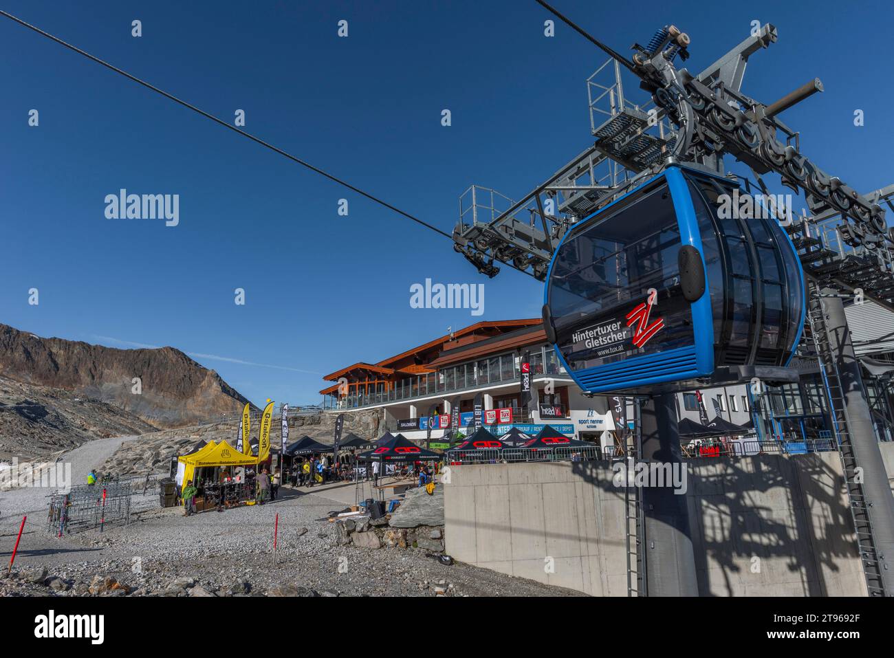 Zwischenstation Tuxer-Ferner-Haus (2) (2660m), Hintertuxer Gletscherbahn, Zweiseilbahn, Gletscherbus, Restaurant, Technologie, Liftsystem Stockfoto