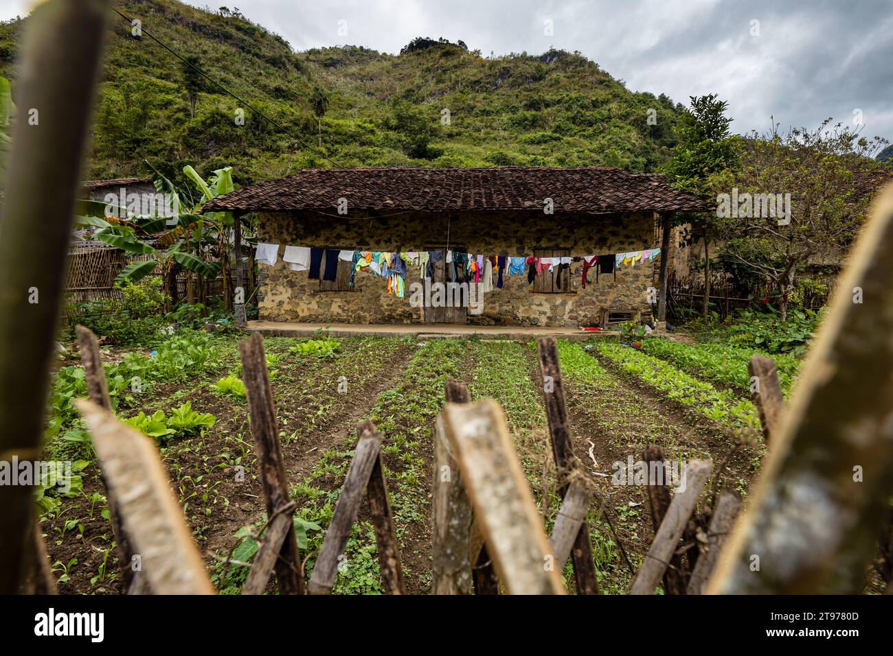 Alte Bauernhäuser in Ban Gioc in Vietnam Stockfoto