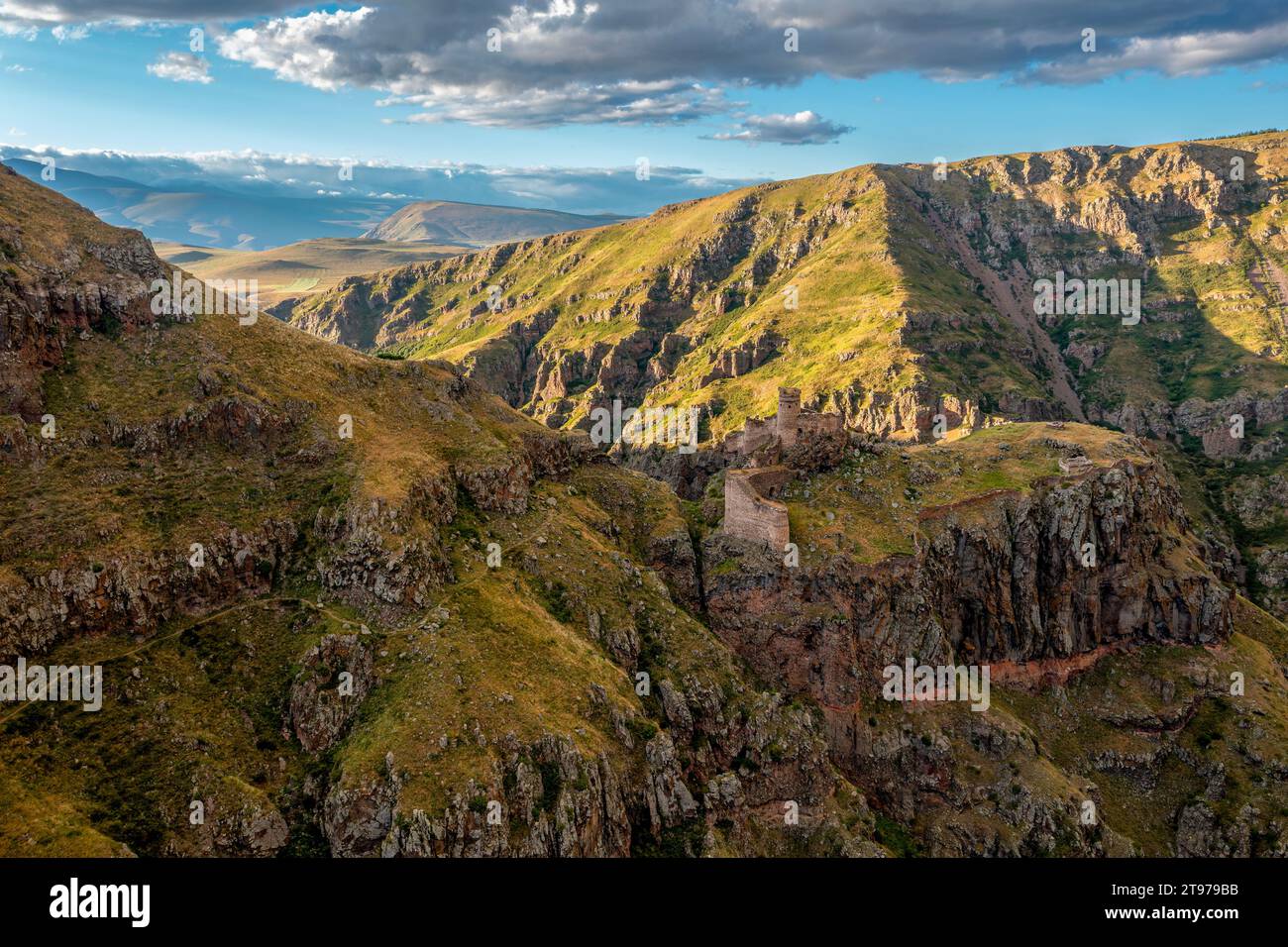 Devil Castle (Seytan Kalesi), auch bekannt als Cildiran Castle und Kal-i Devil, Flucht, Dämonenfestung wird auch passiert, Ardahan in der Nähe Kars, Türkei Stockfoto