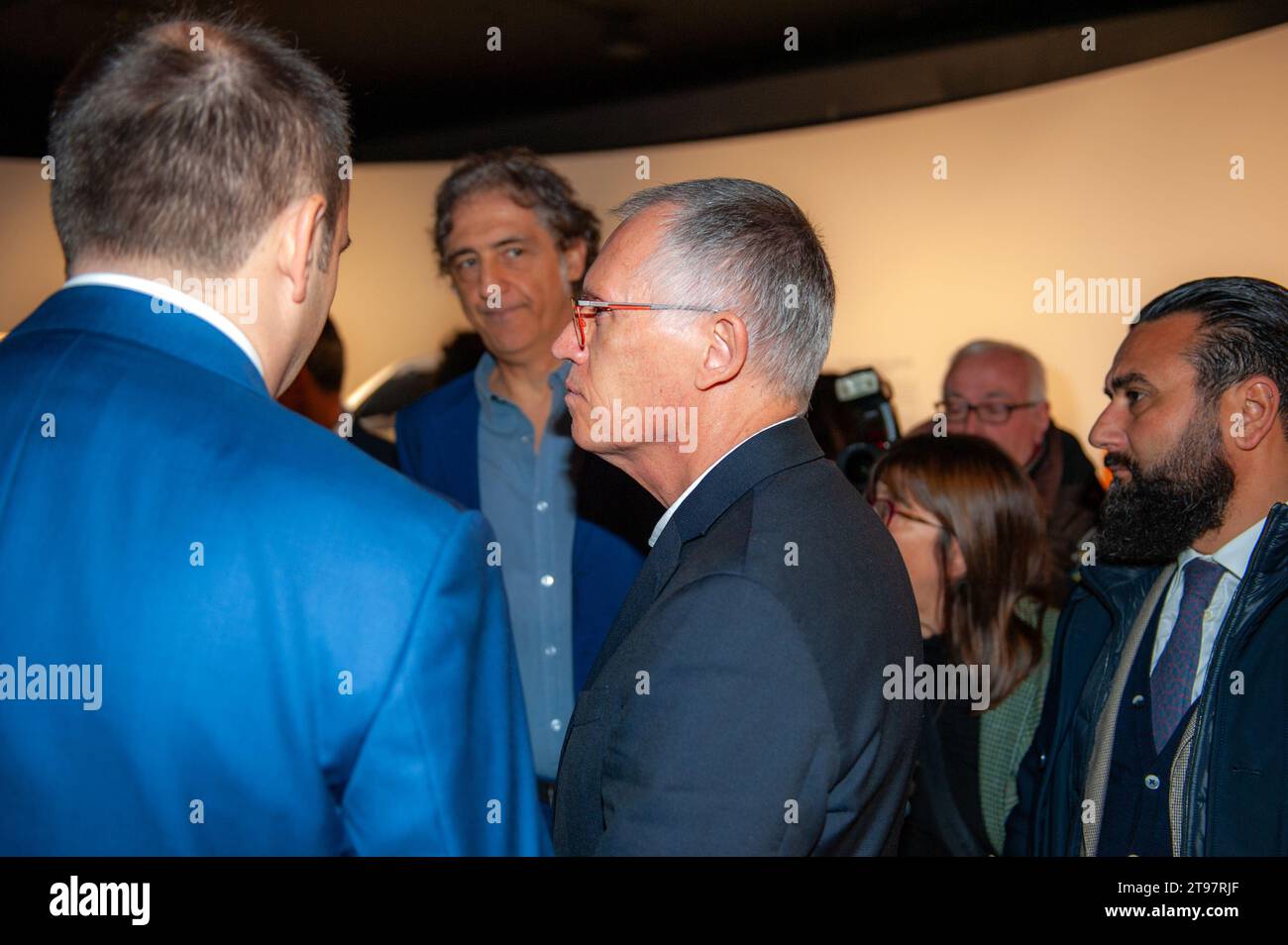 Turin (Italien) 23/2023 Carlos Tavares, CEO von Stellantis, Besuch der Ausstellung „Drive Different“ im nationalen Automobilmuseum in Turin Stockfoto
