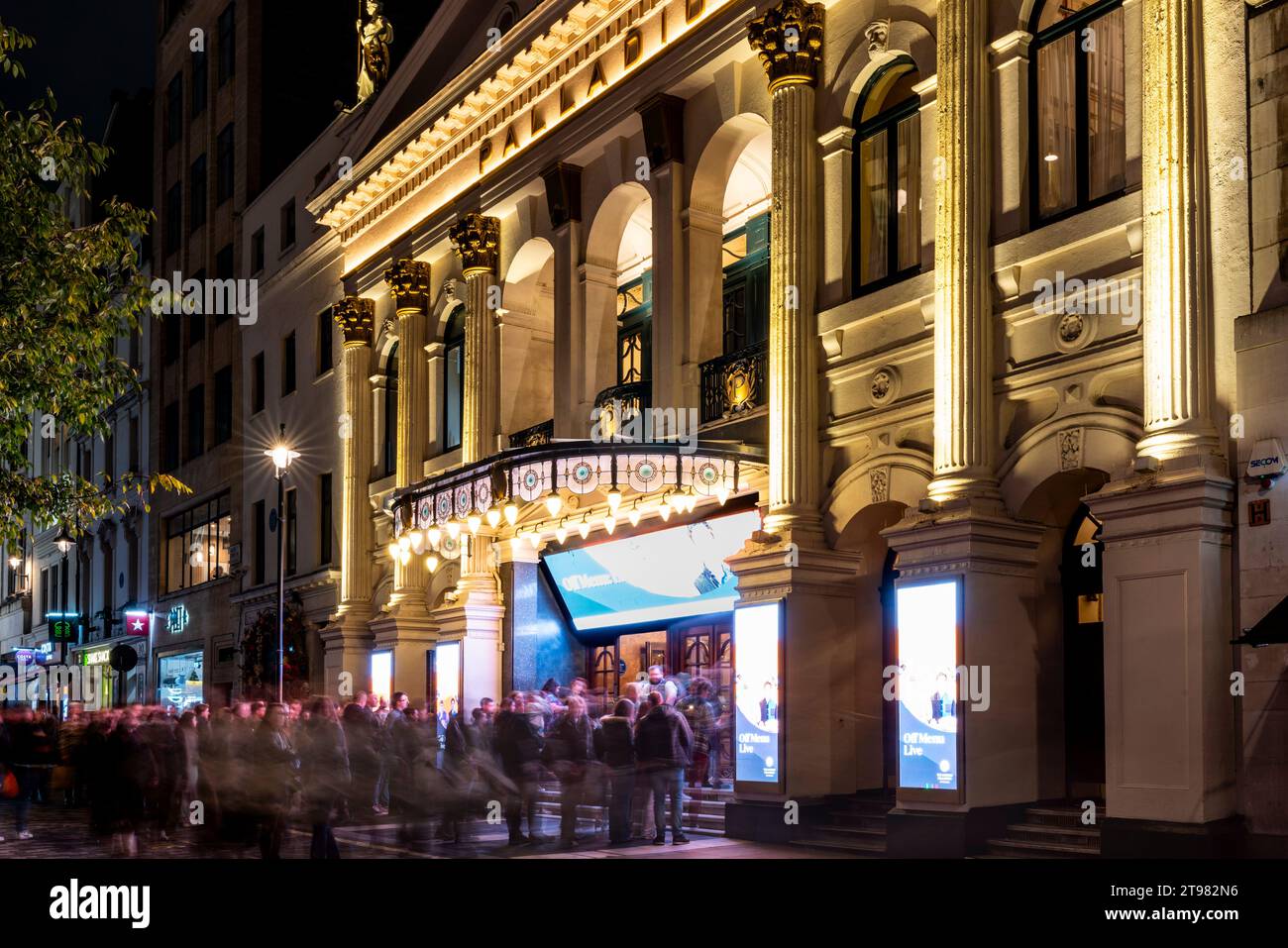 Das London Palladium Theatre at Night, Argyll Street, London, Großbritannien Stockfoto