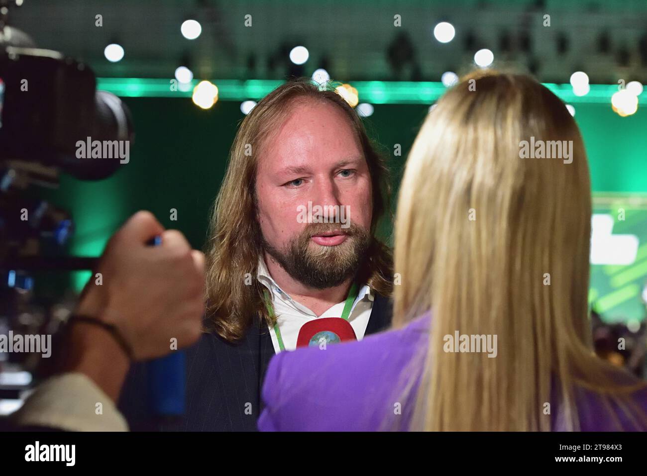 23-11-2023-gr-nen-parteitag-der-gr-nen-in-karlsruhe-delegierter-anton